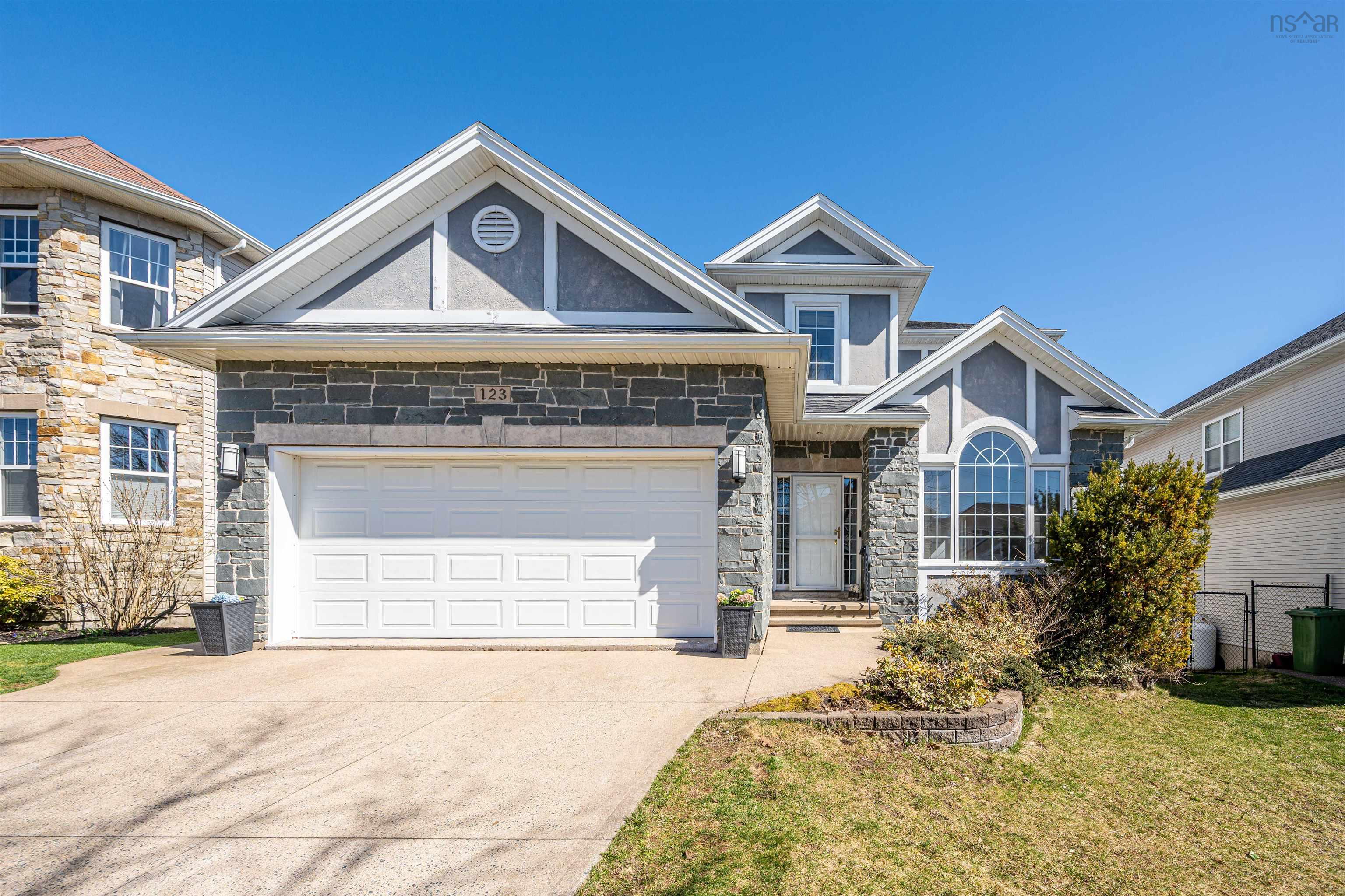 Thumbnail image for 123 Walter Havill Drive MLS<sup>®</sup> 202607979