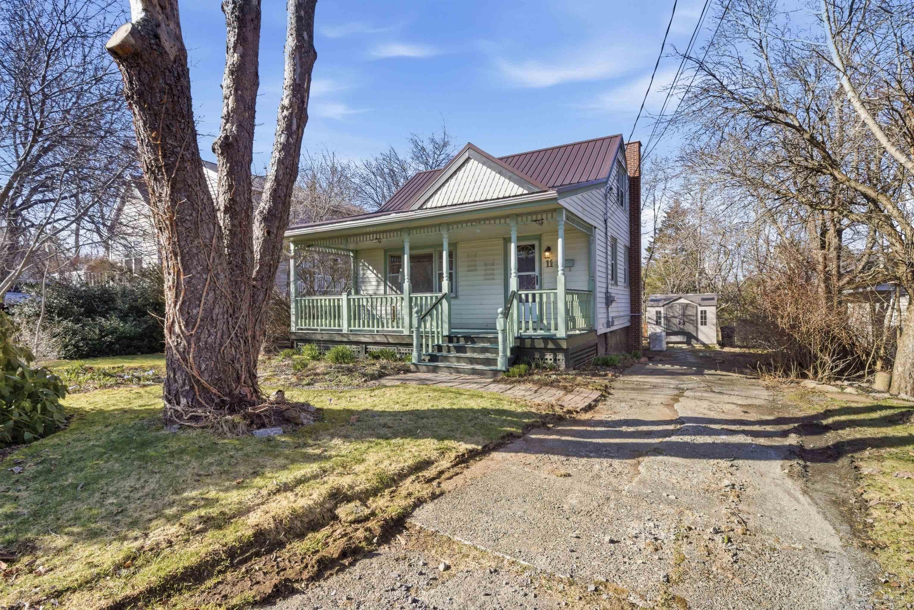 Thumbnail image for 11 Maple Grove Avenue MLS<sup>®</sup> 202608118