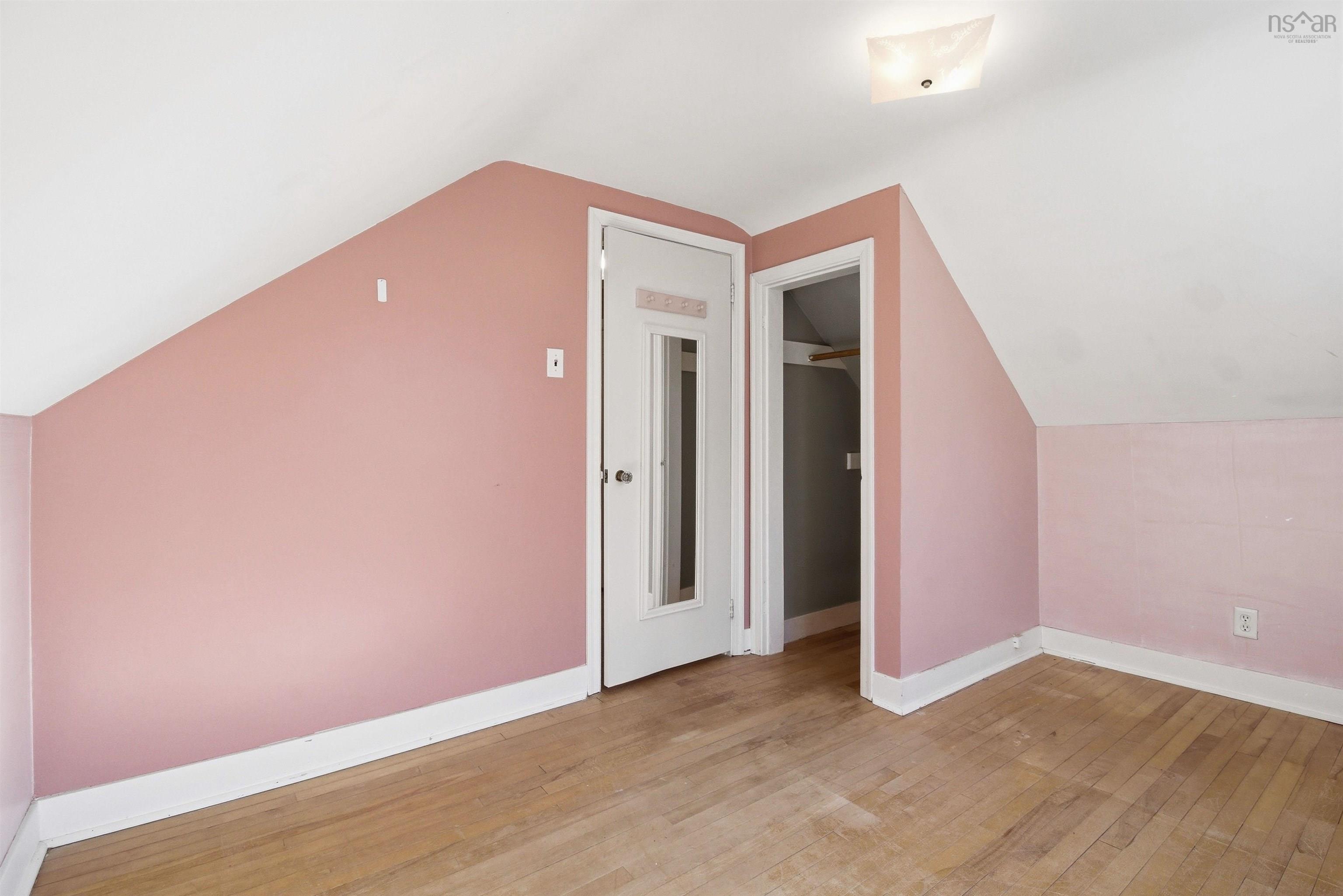 View image 18
