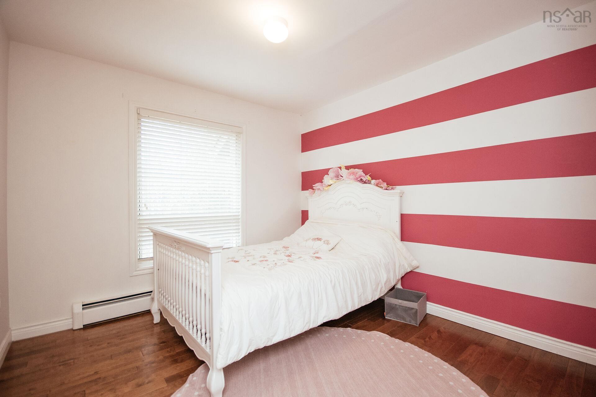 Thumbnail image for 30 Walden Place MLS<sup>®</sup> 202608129