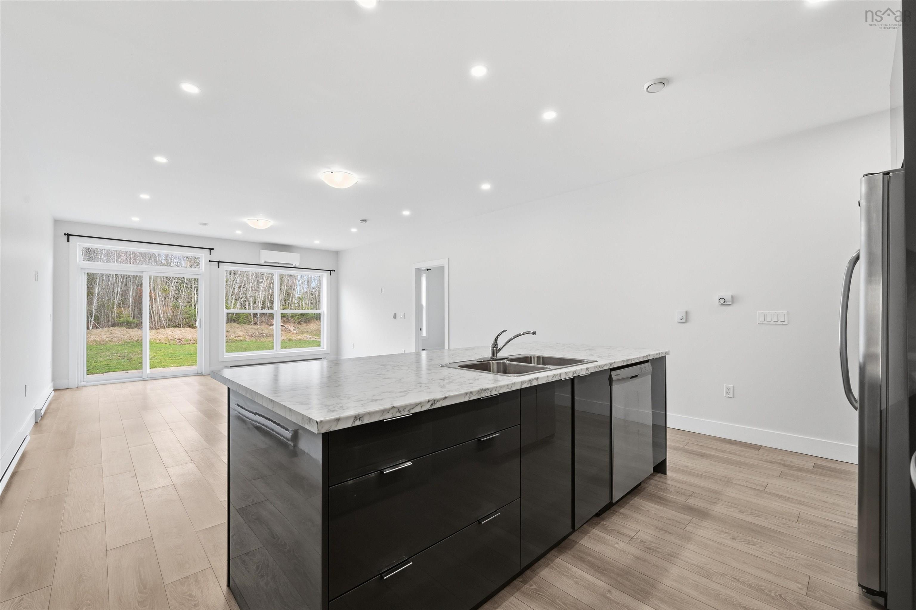View image 9