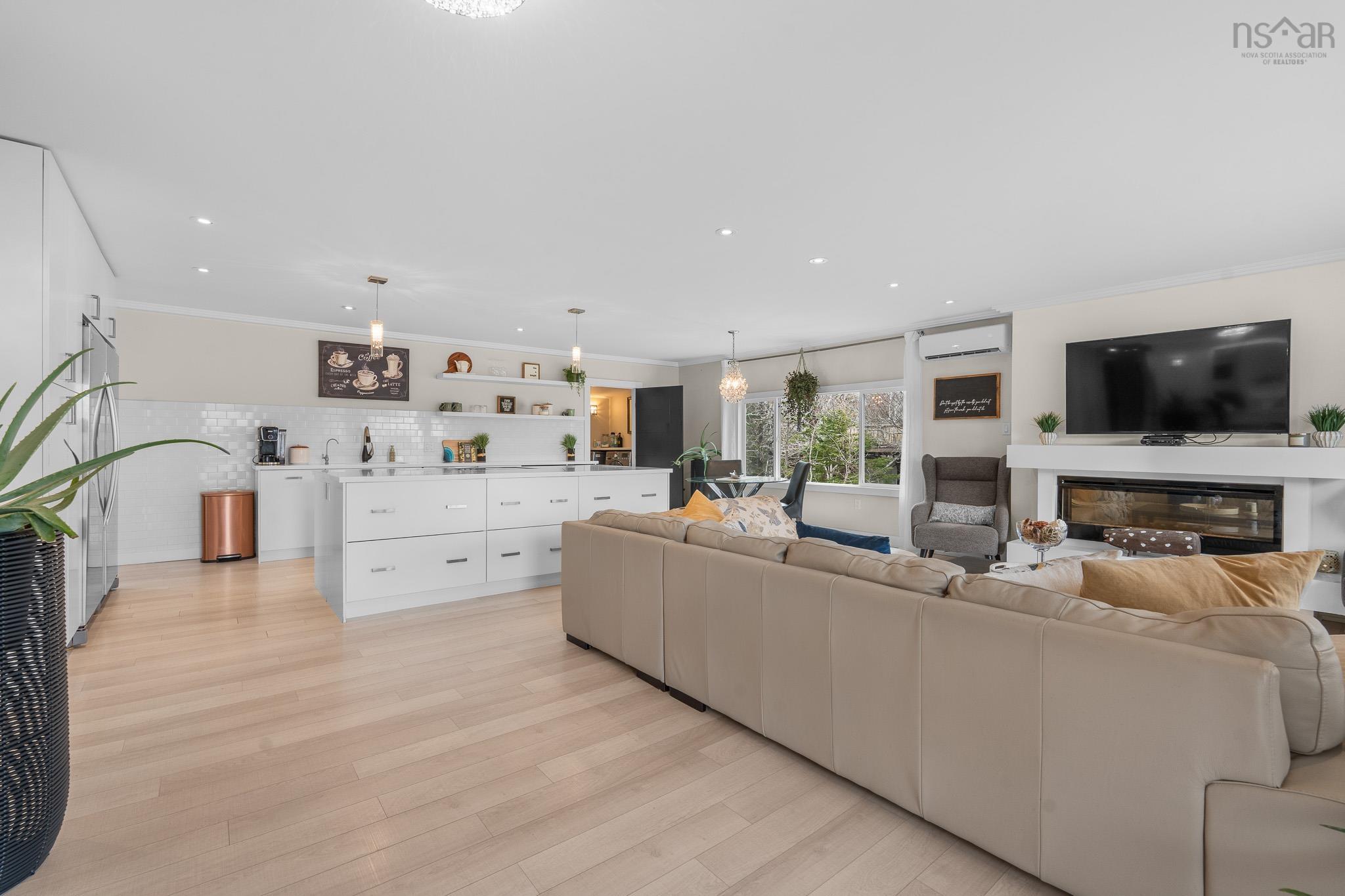 View image 12