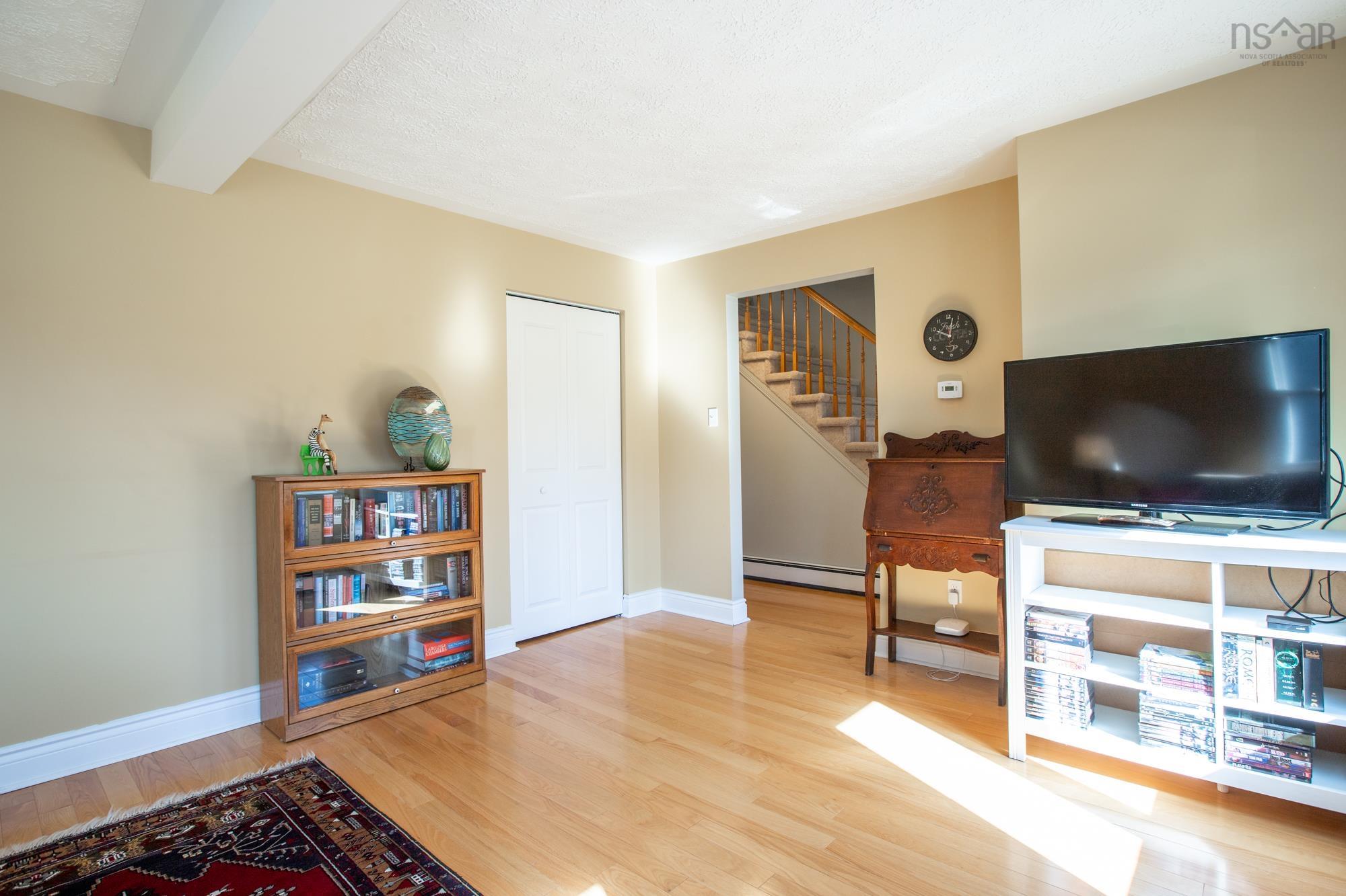 View image 11