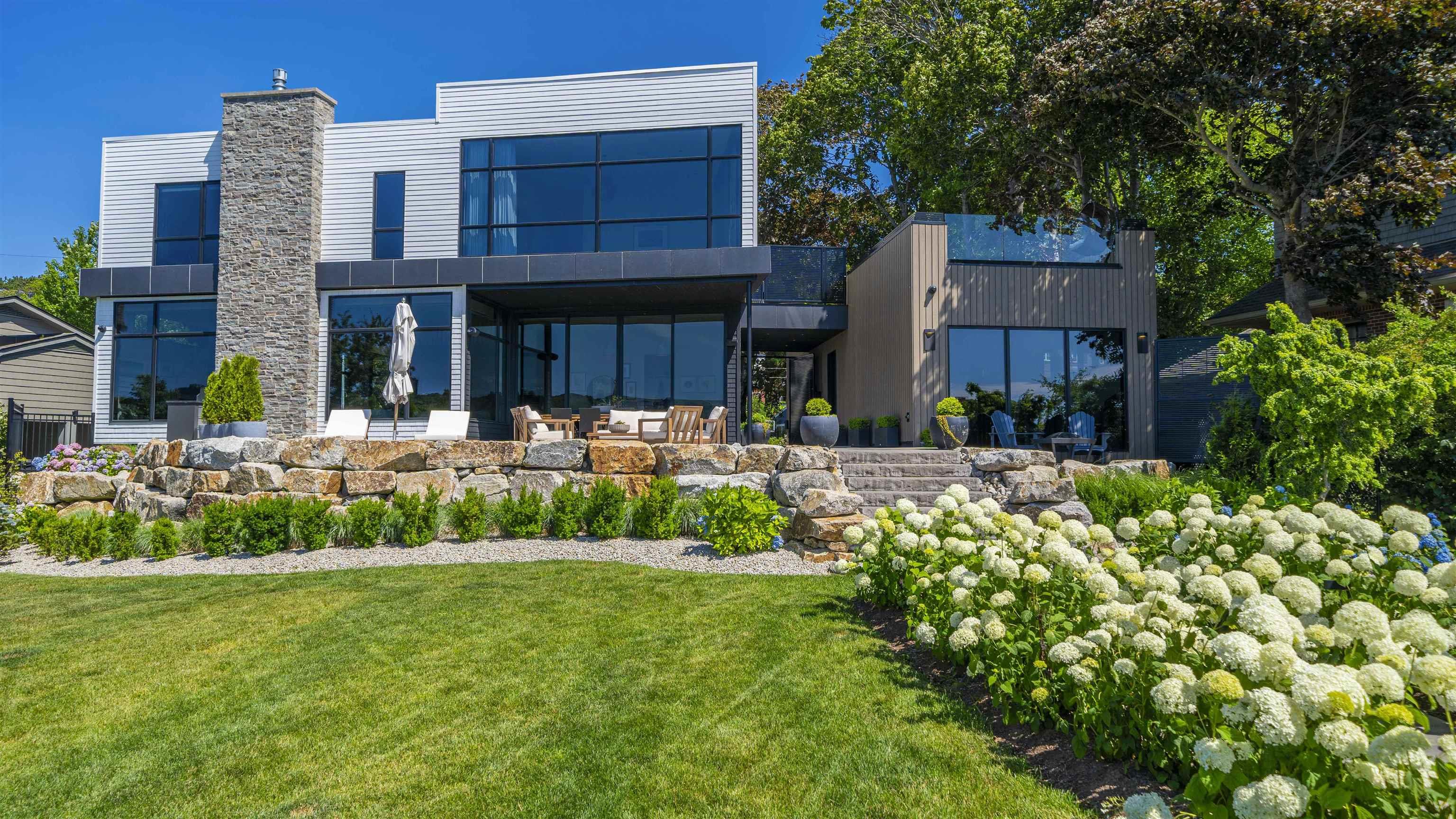 Thumbnail image for 6944 Armview Avenue MLS<sup>®</sup> 202608308