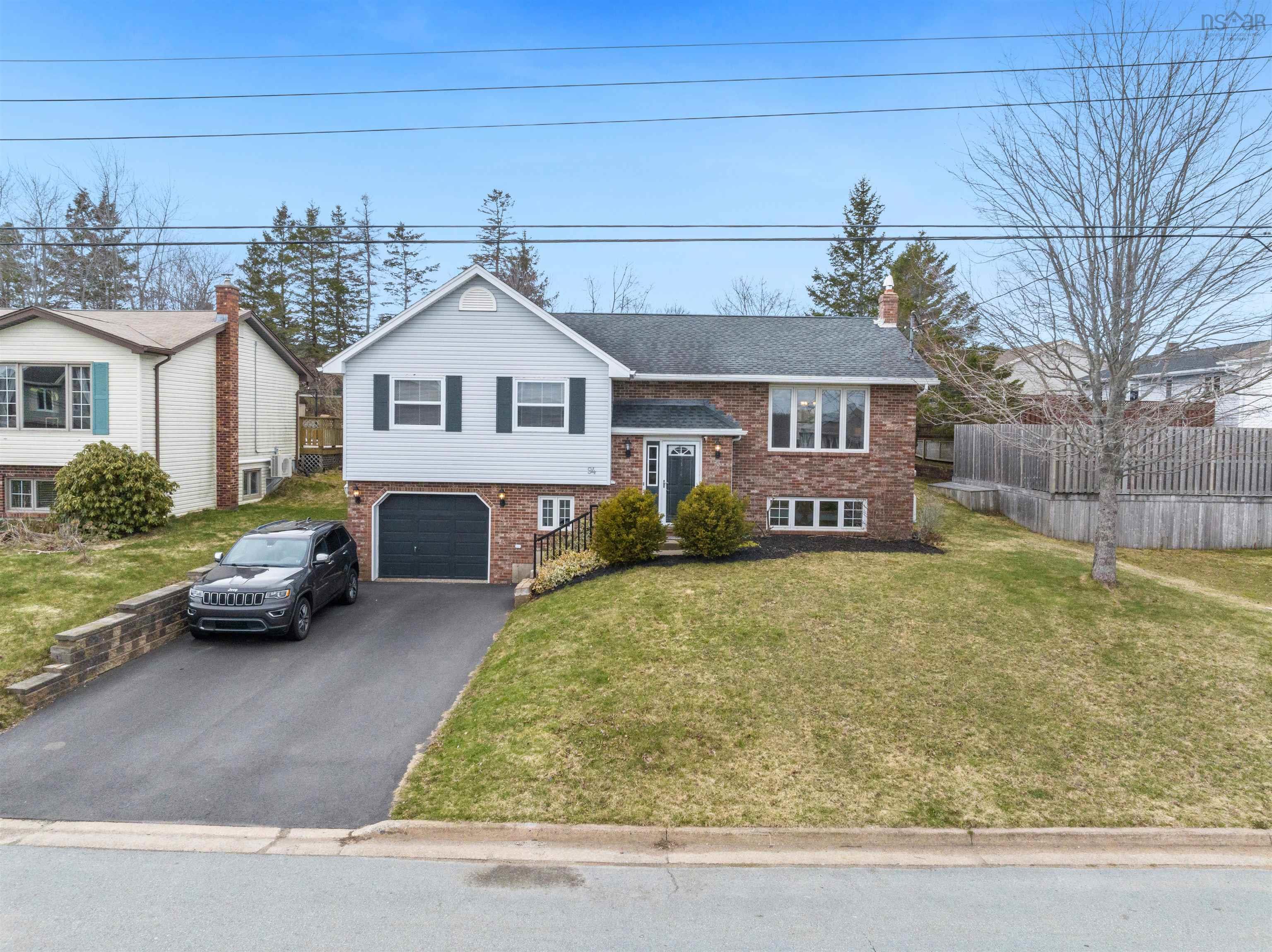 Thumbnail image for 94 Stratford Drive MLS<sup>®</sup> 202608327