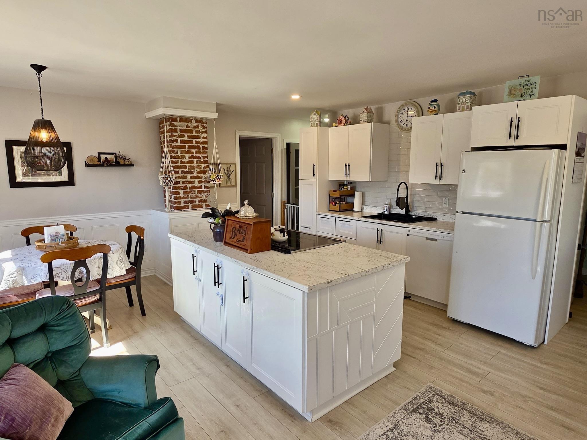 View image 11