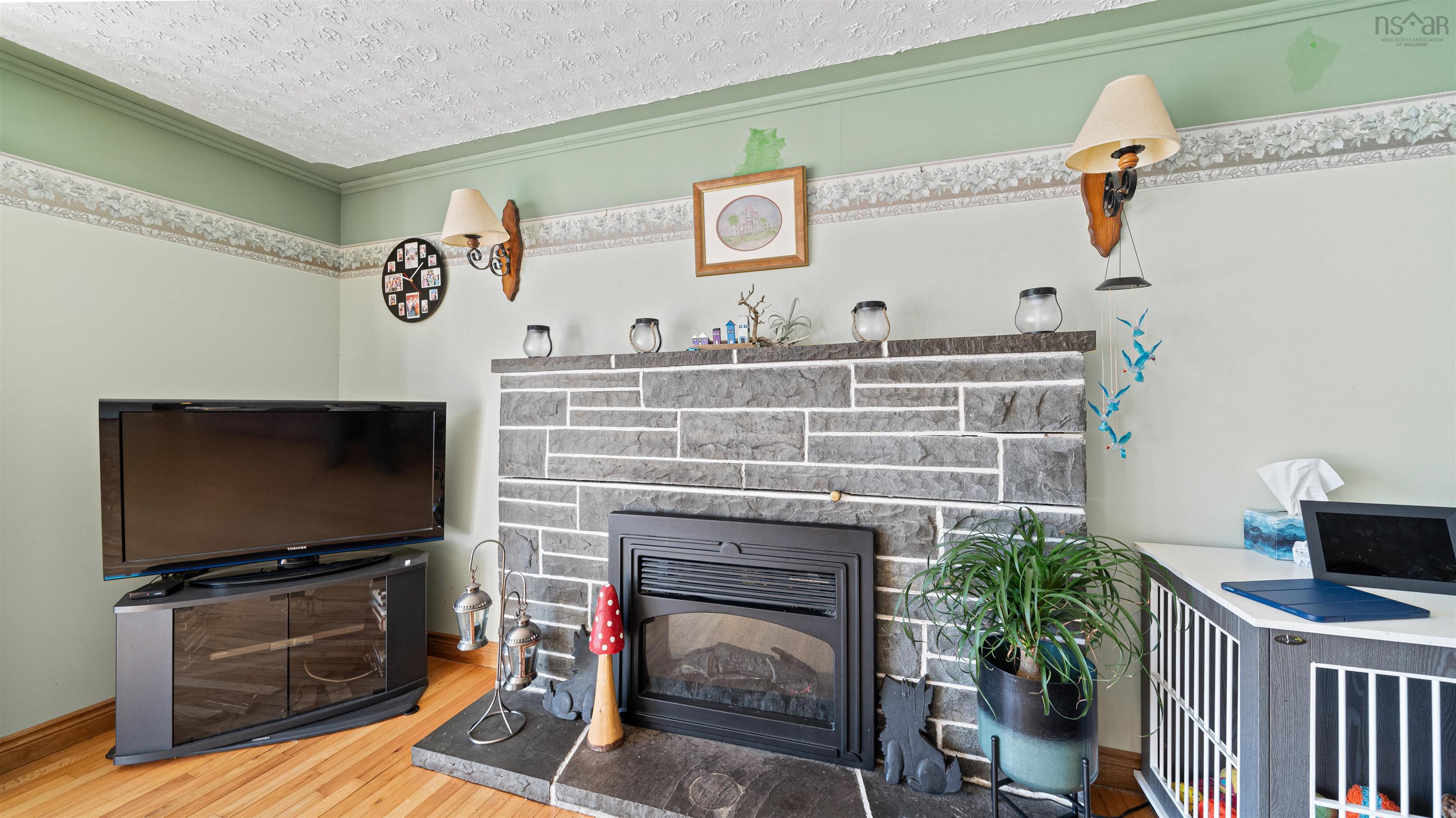 View image 11
