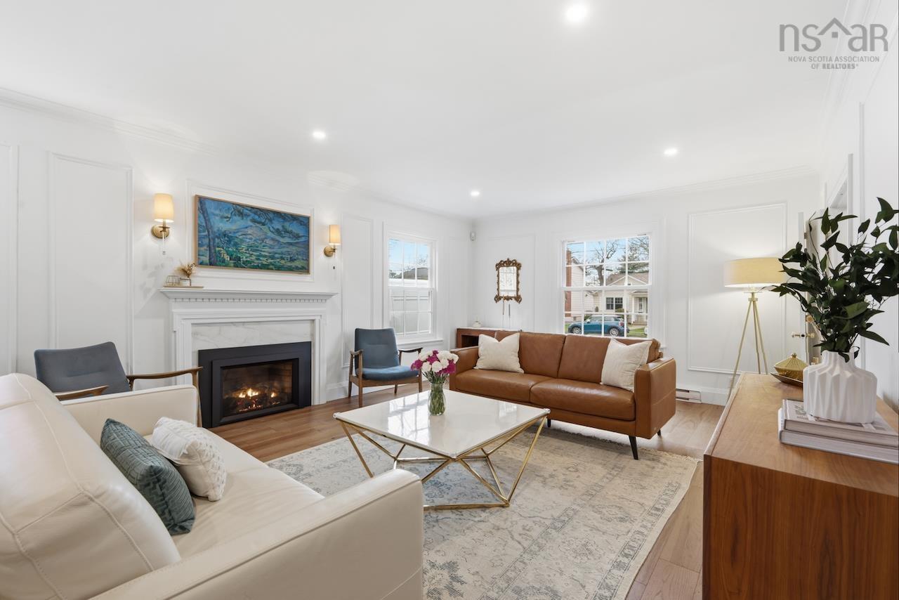 Thumbnail image for 939 Bellevue Avenue MLS<sup>®</sup> 202608507
