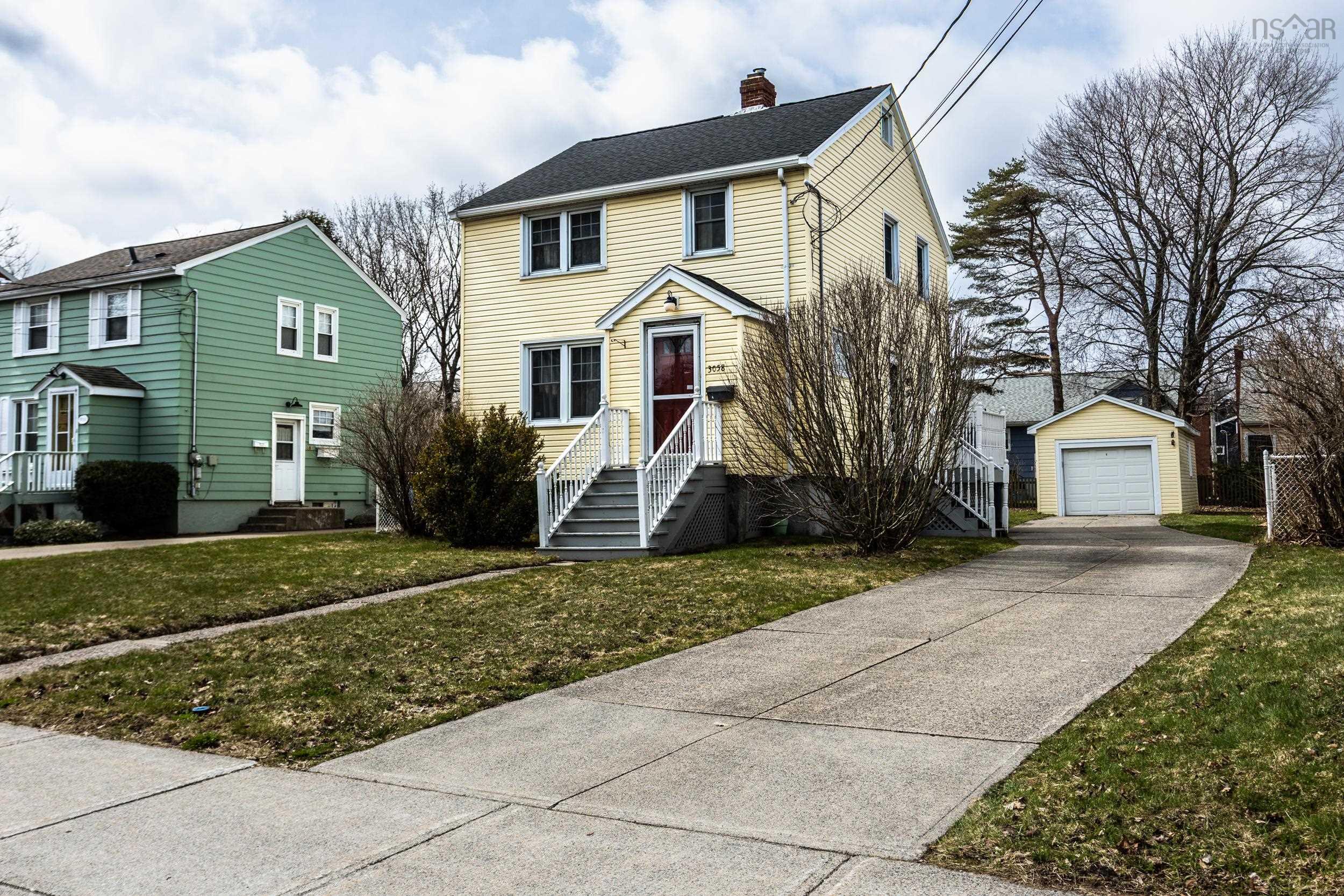 Thumbnail image for 3058 Connaught Avenue MLS<sup>®</sup> 202608661