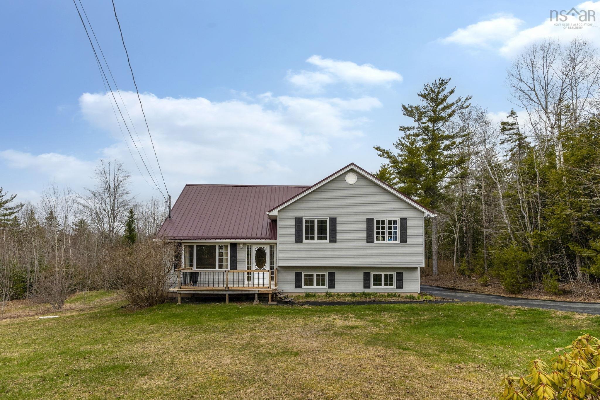 Thumbnail image for 81 Skyridge Drive MLS<sup>®</sup> 202608680