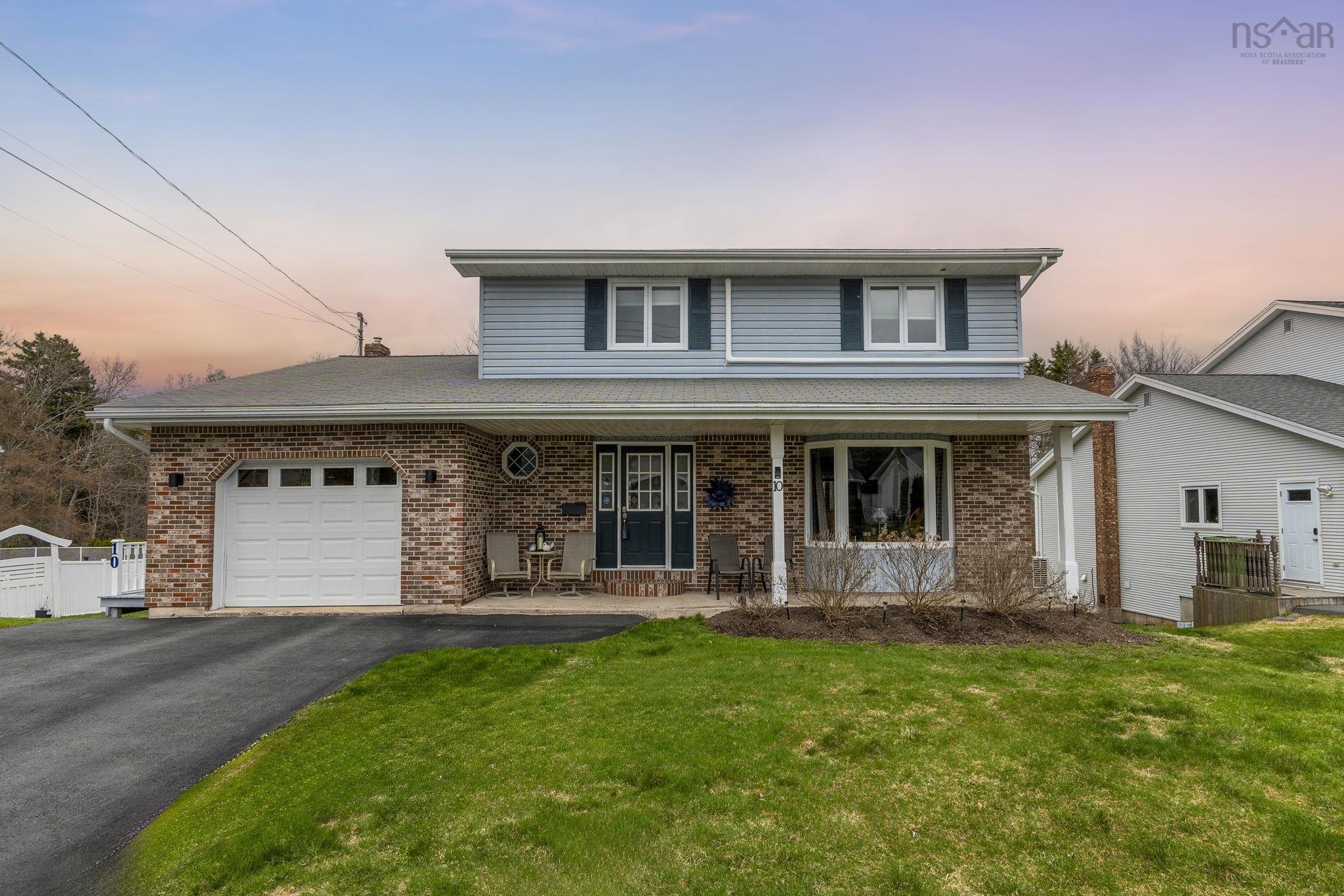 Thumbnail image for 10 Abbey Dale Court MLS<sup>®</sup> 202608725