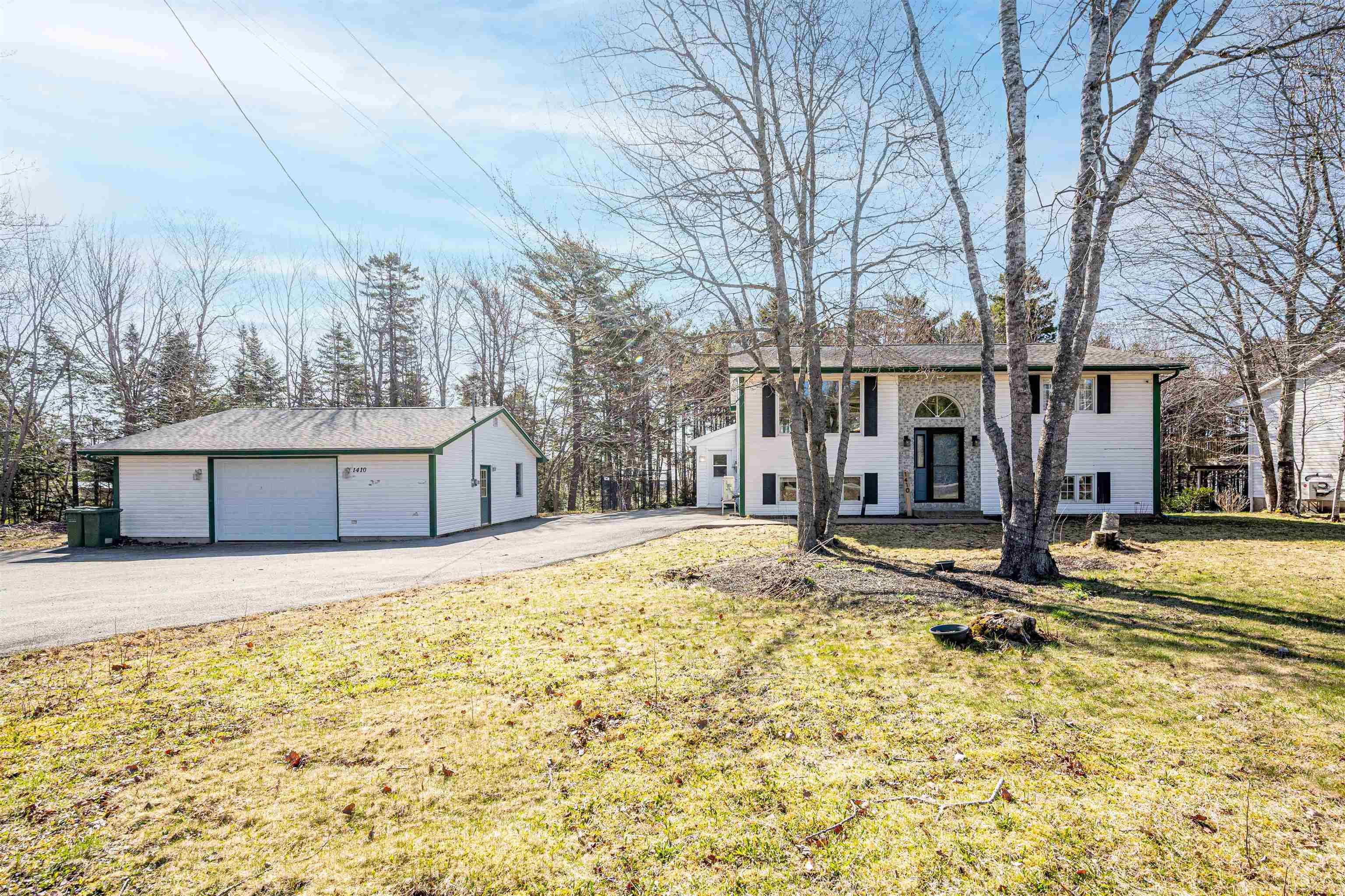 Thumbnail image for 1410 Lucasville Road MLS<sup>®</sup> 202608911