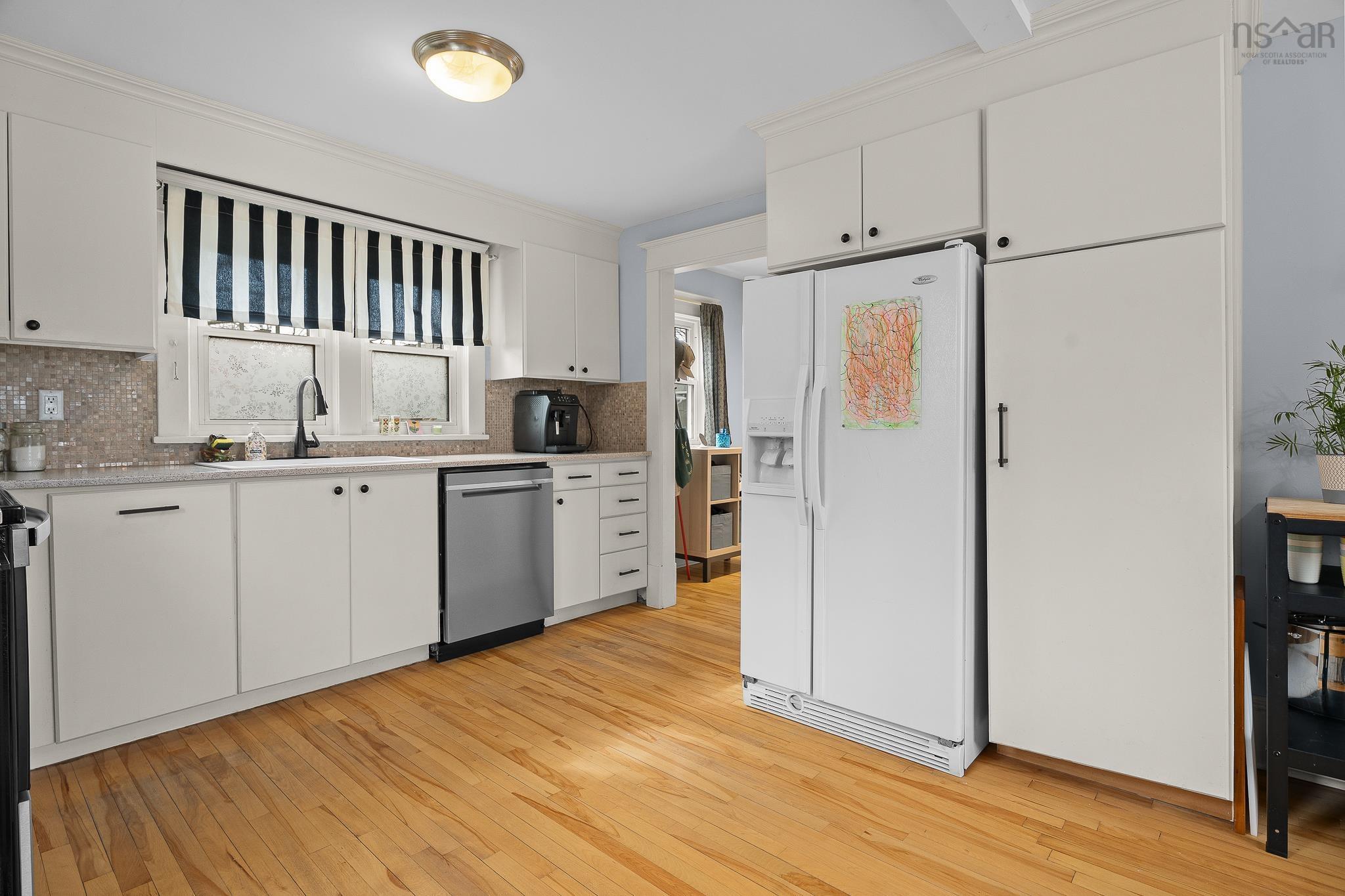 View image 12