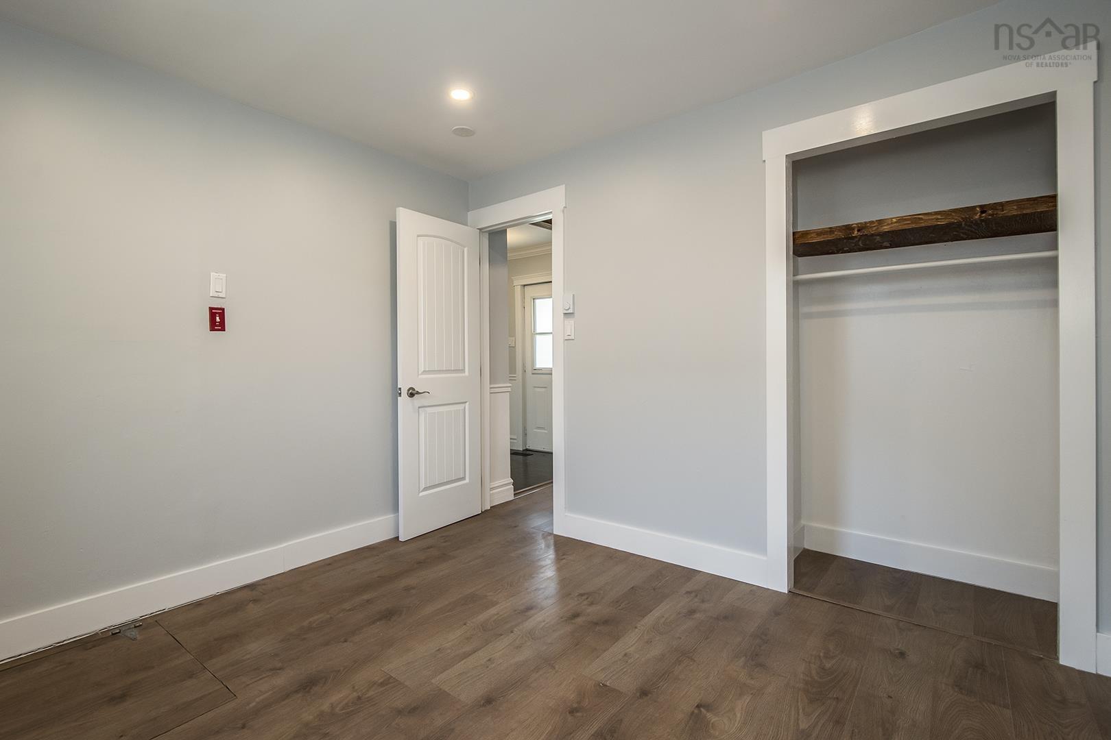View image 18