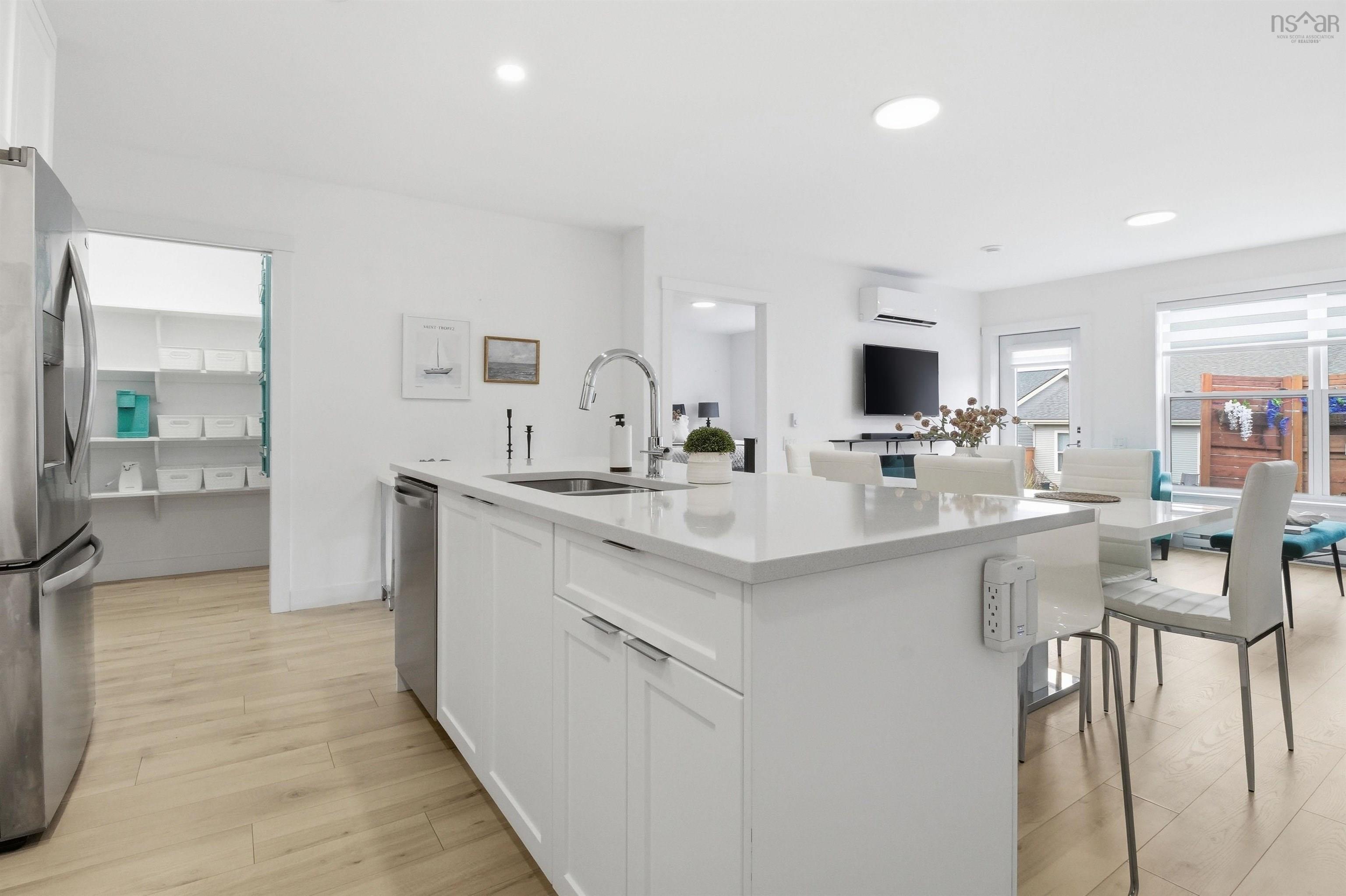 View image 10