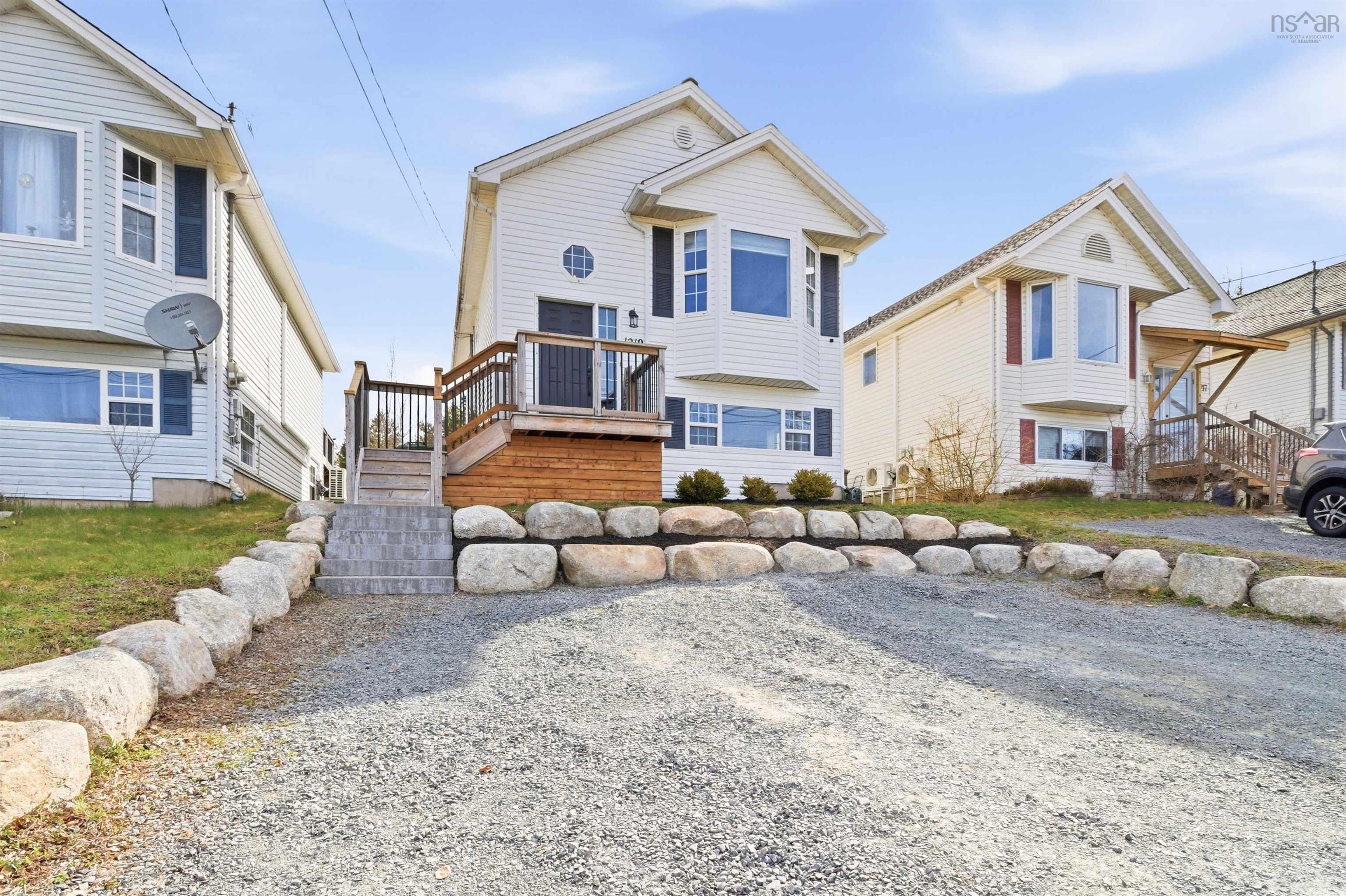 Thumbnail image for 1219 Sackville Drive MLS<sup>®</sup> 202609104
