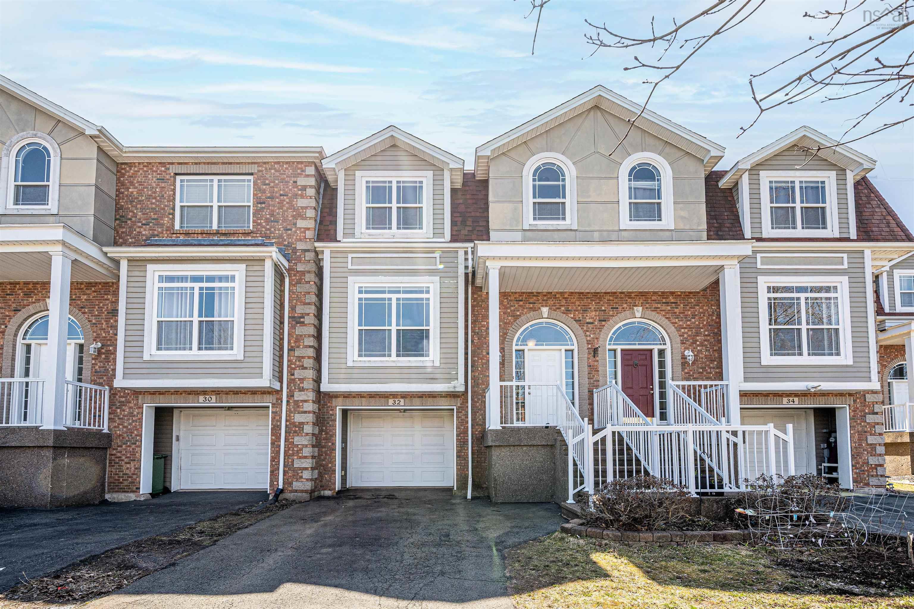 Thumbnail image for 32 Windstone Close MLS<sup>®</sup> 202609112