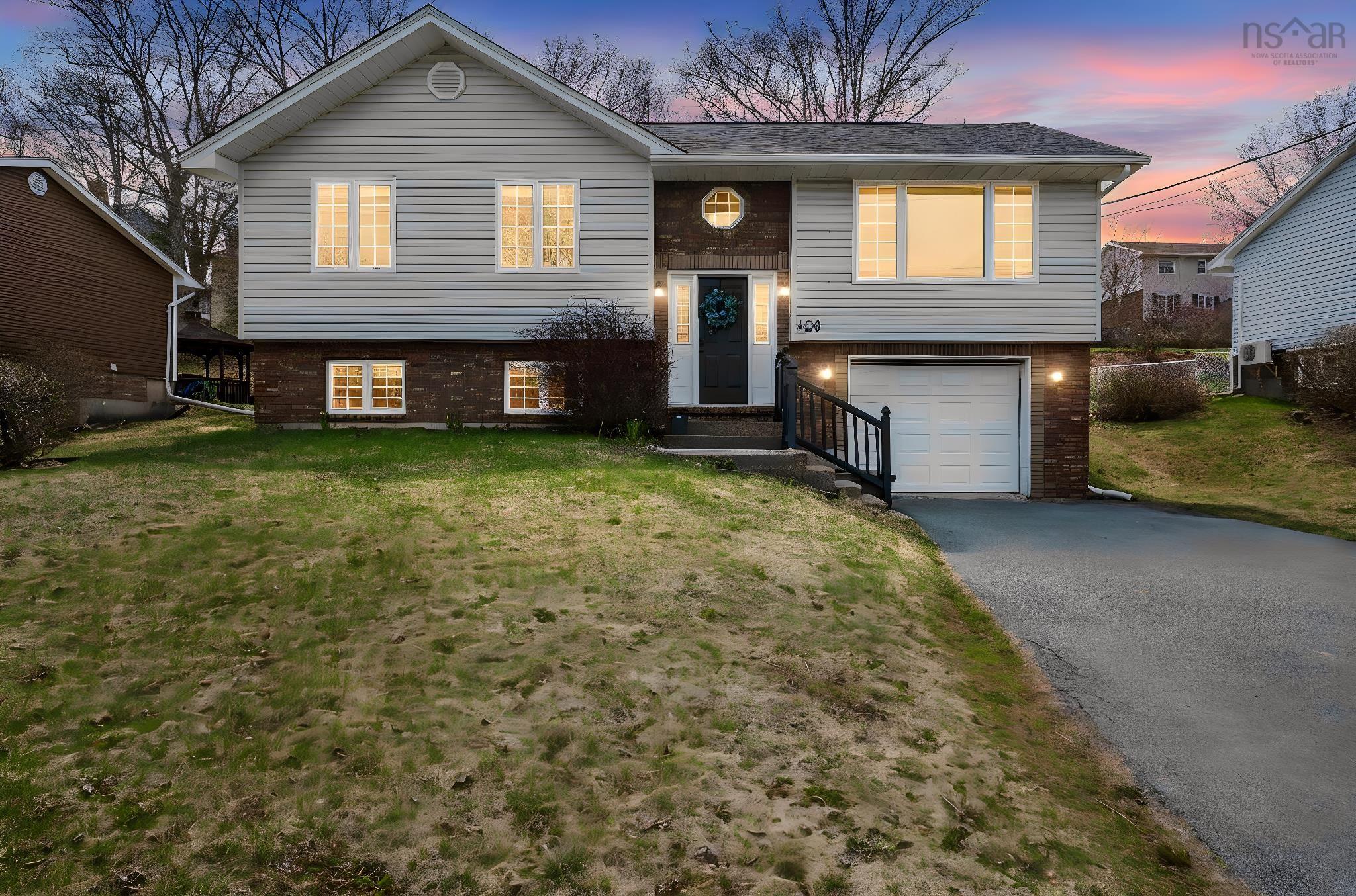 Thumbnail image for 438 Colby Drive MLS<sup>®</sup> 202609172