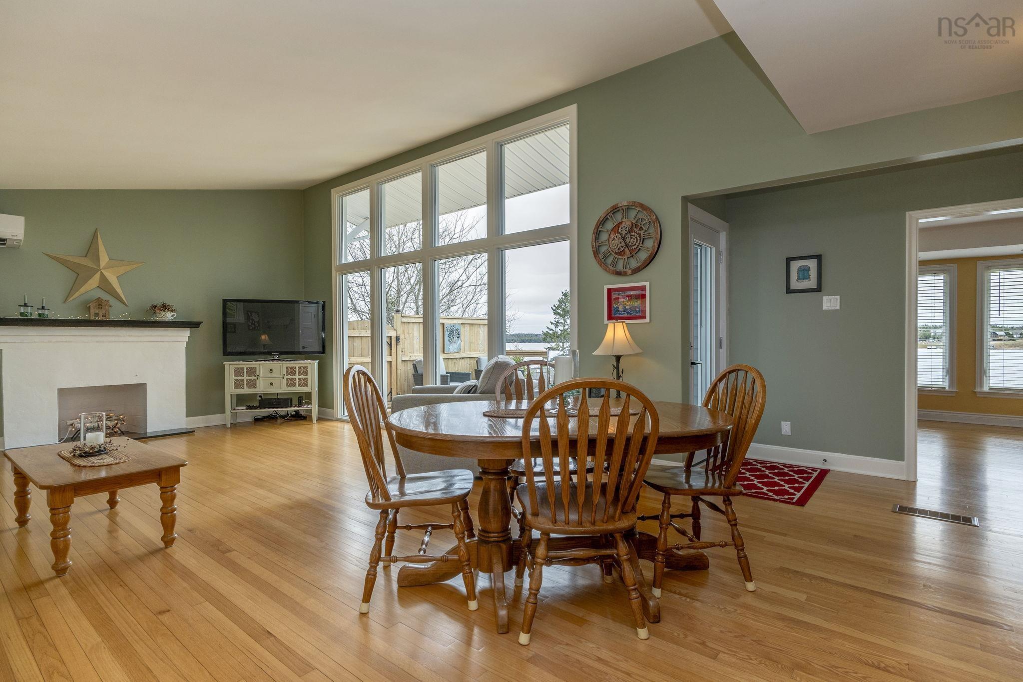 View image 9