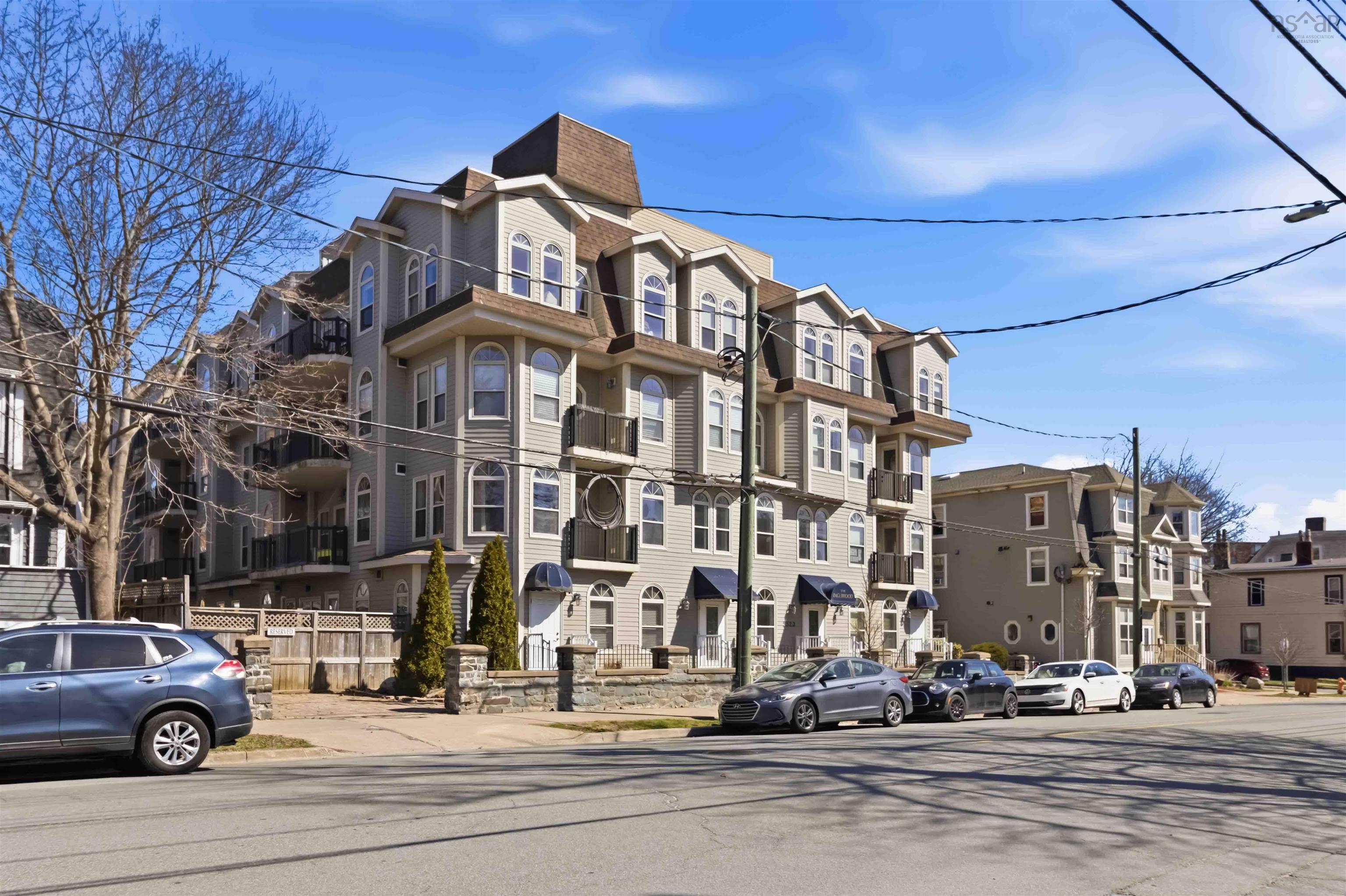 Thumbnail image for 108 5523 Inglis Street MLS<sup>®</sup> 202609223