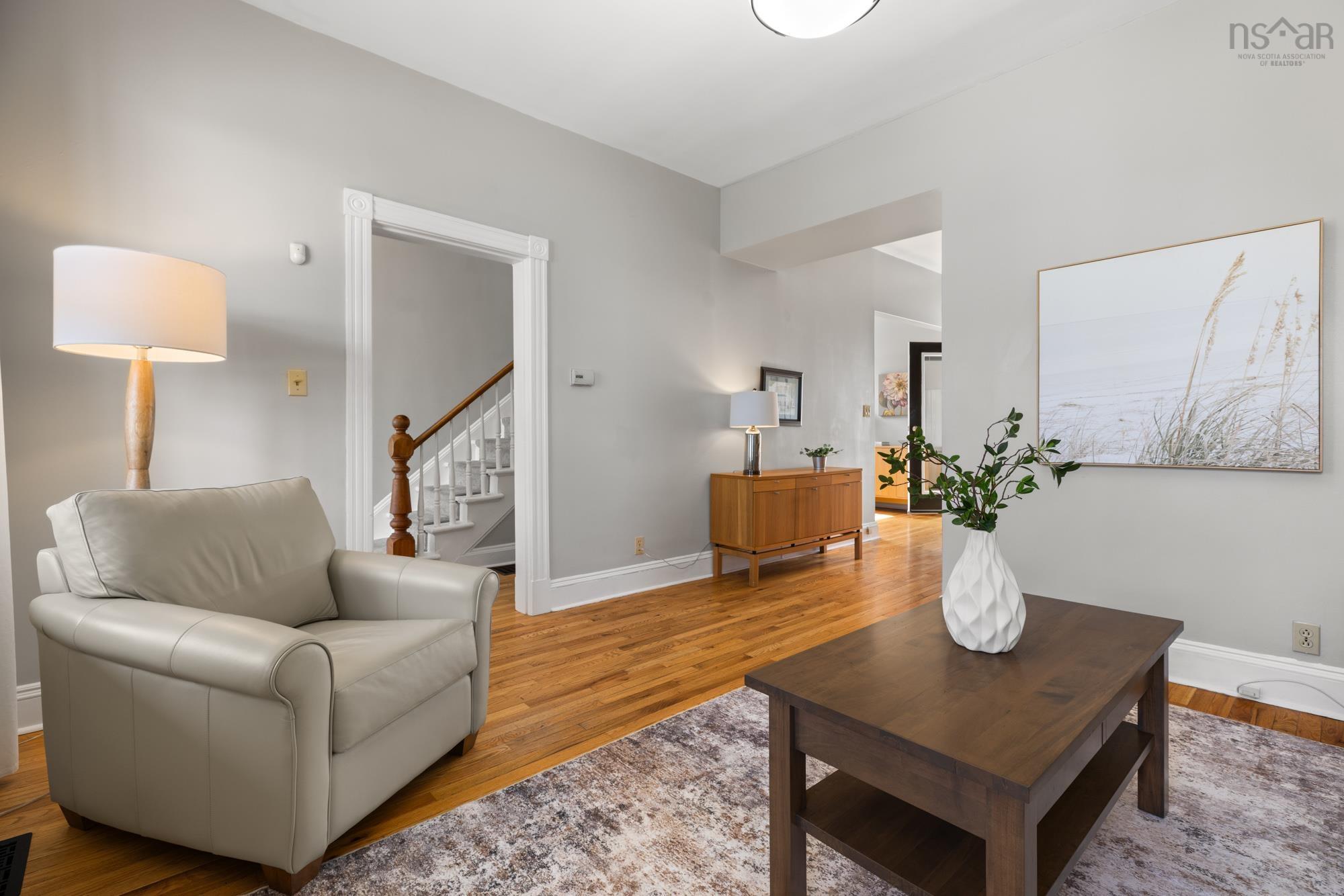 View image 9