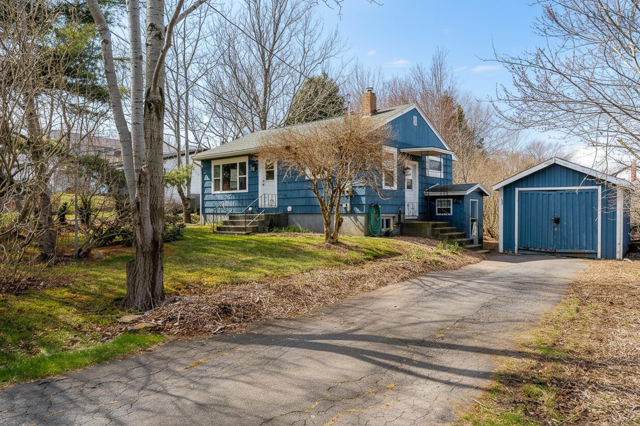 Thumbnail image for 43 Lakecrest Drive MLS<sup>®</sup> 202609258