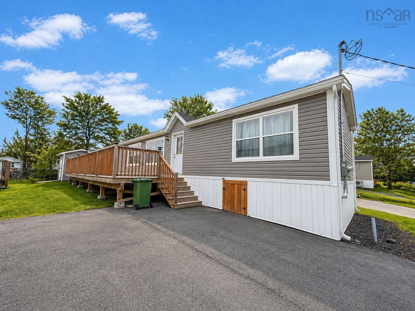 Thumbnail image for 3 Doc Avenue MLS<sup>®</sup> 202609259
