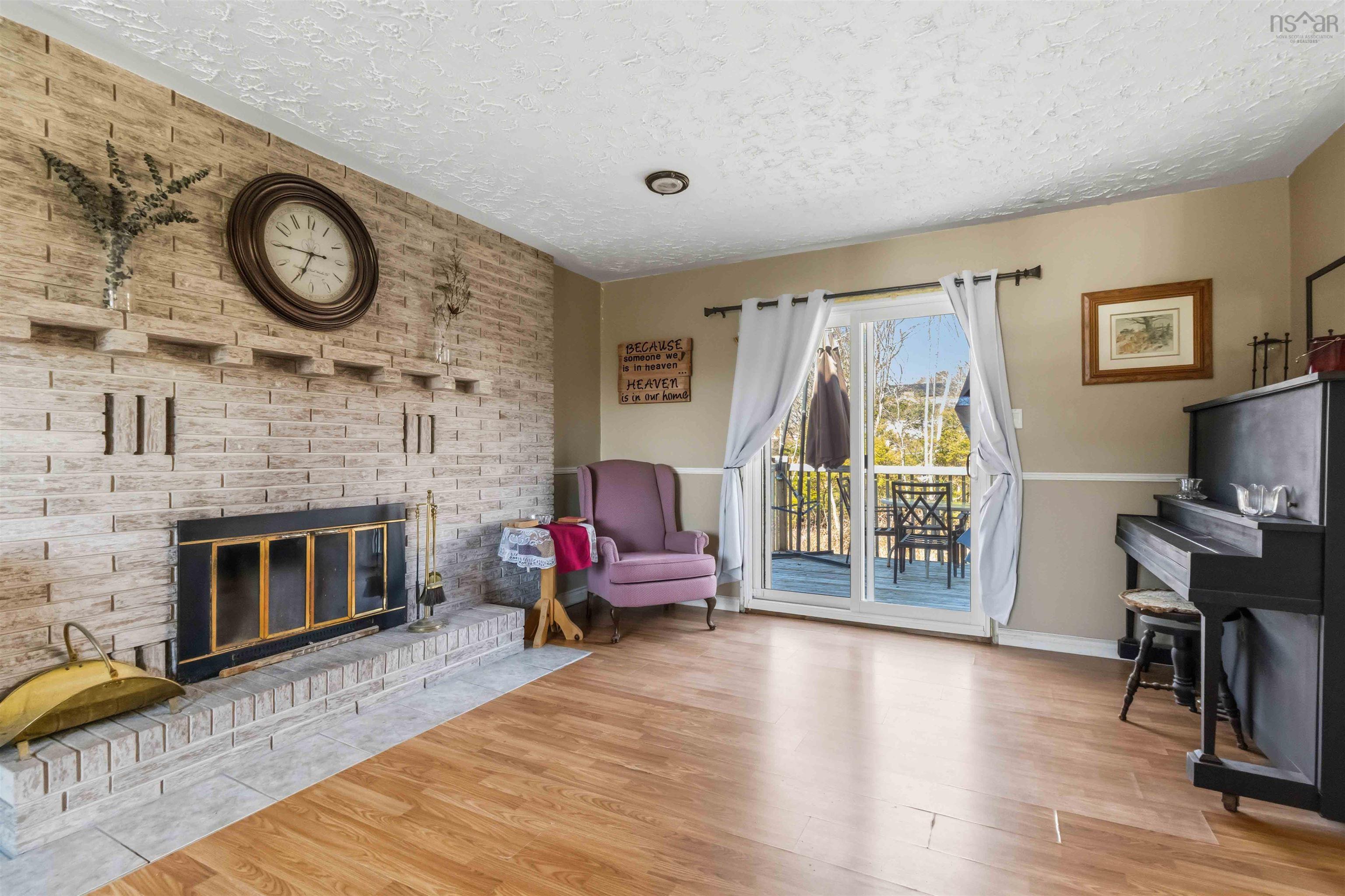 View image 9