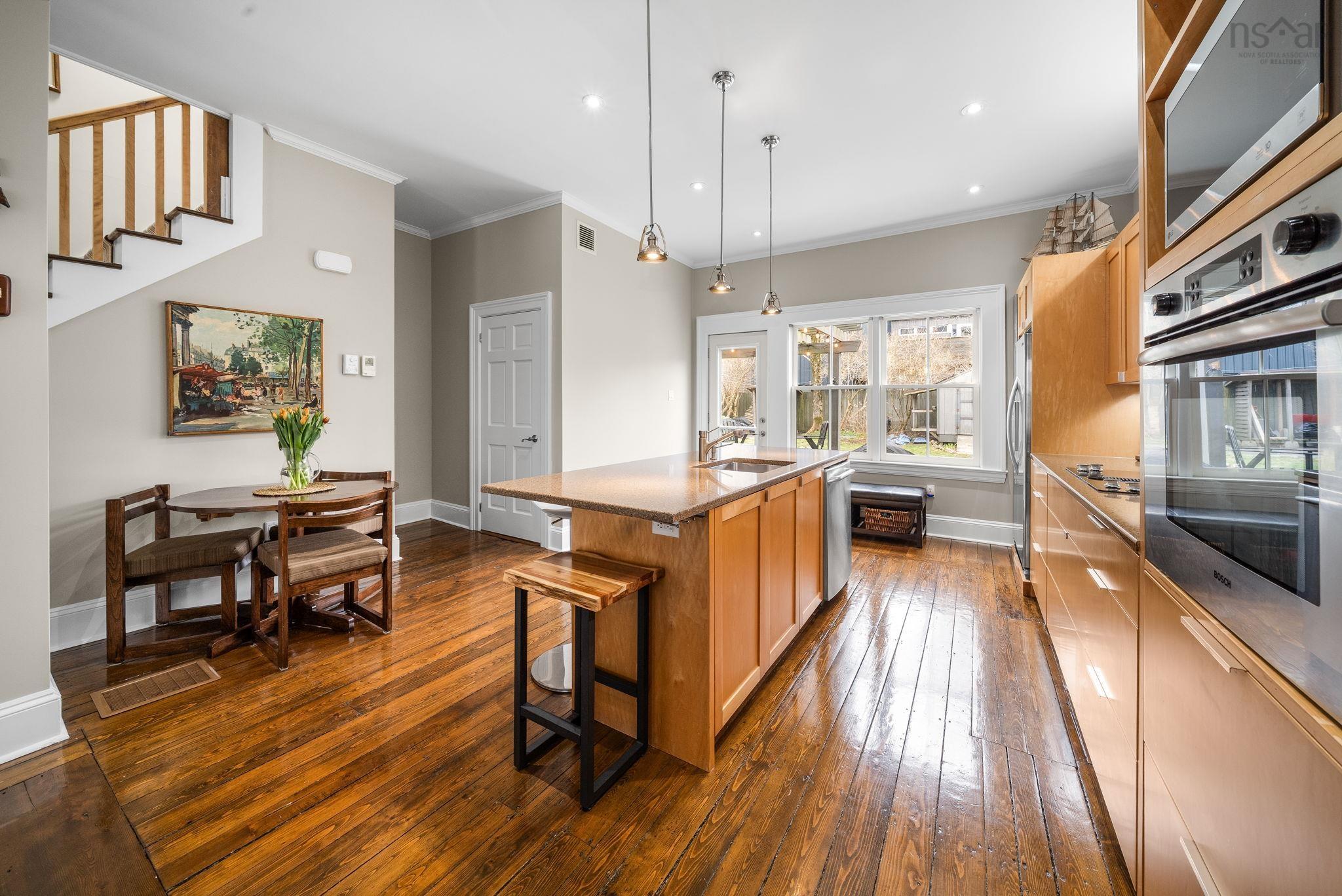 View image 11