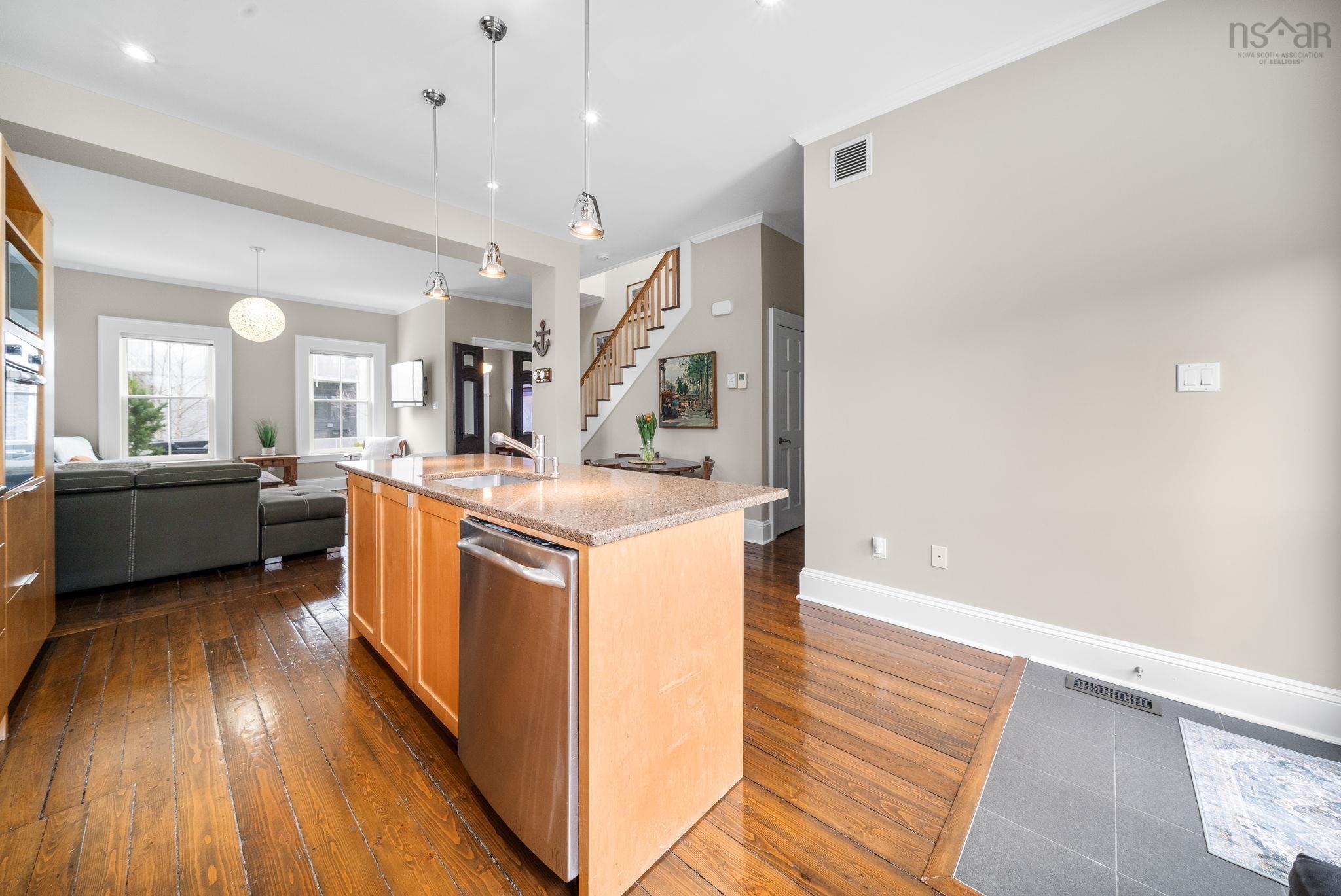 View image 12