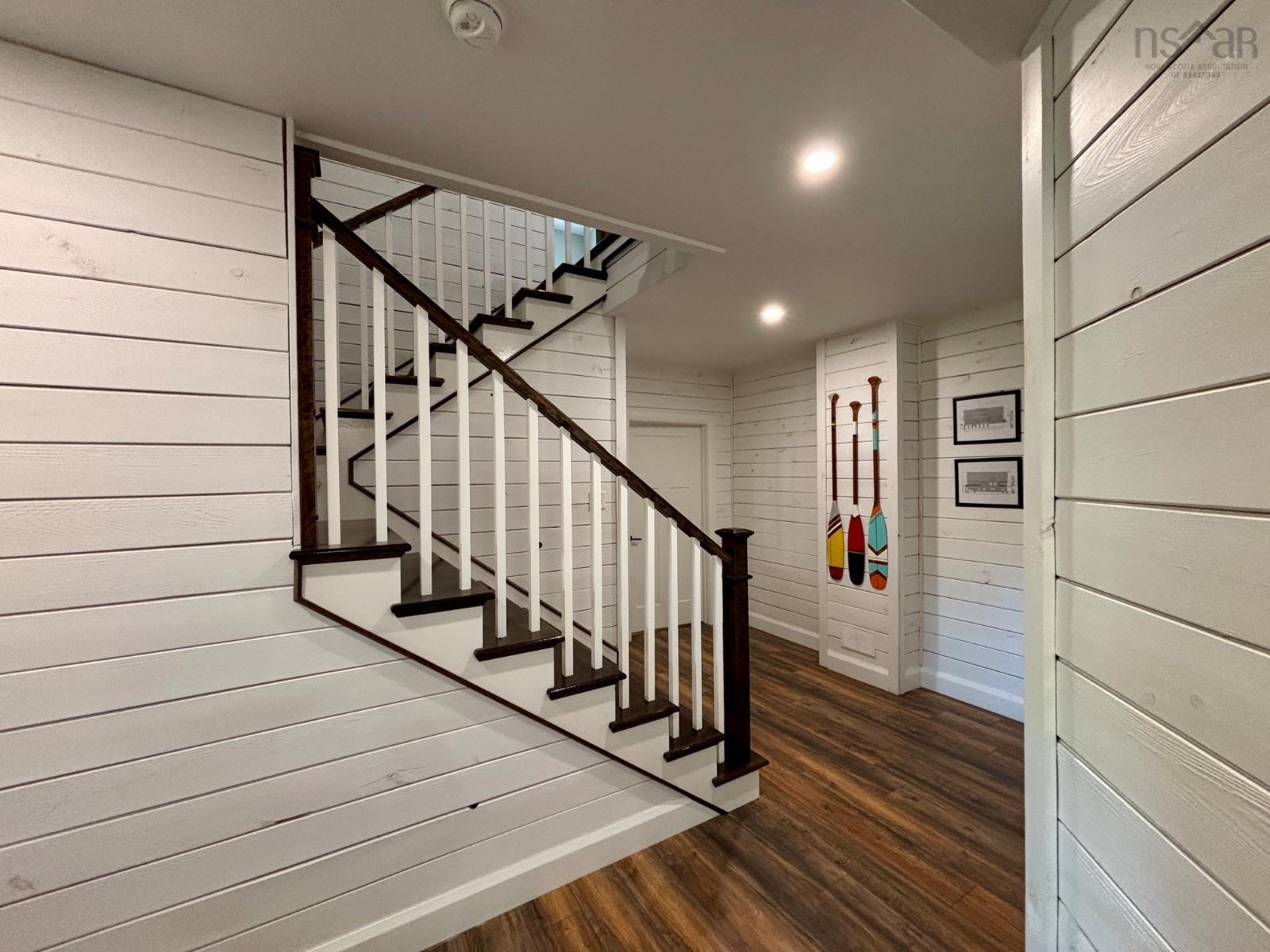 View image 18