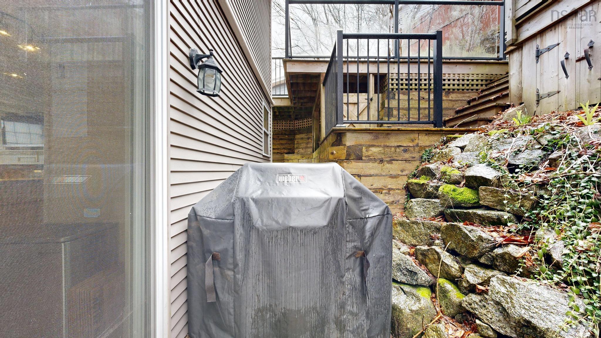 View image 18
