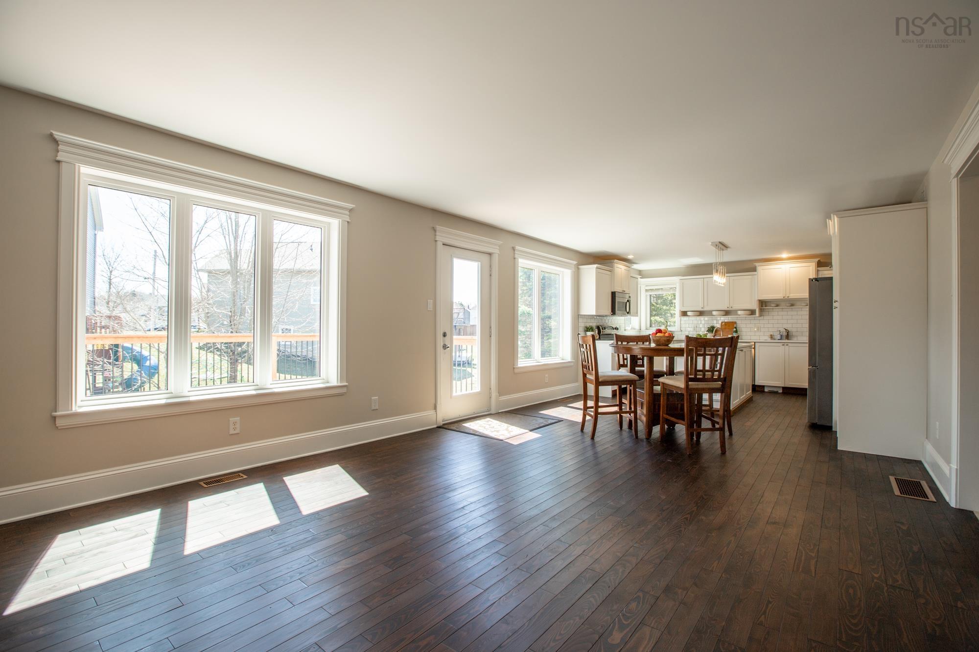 View image 9
