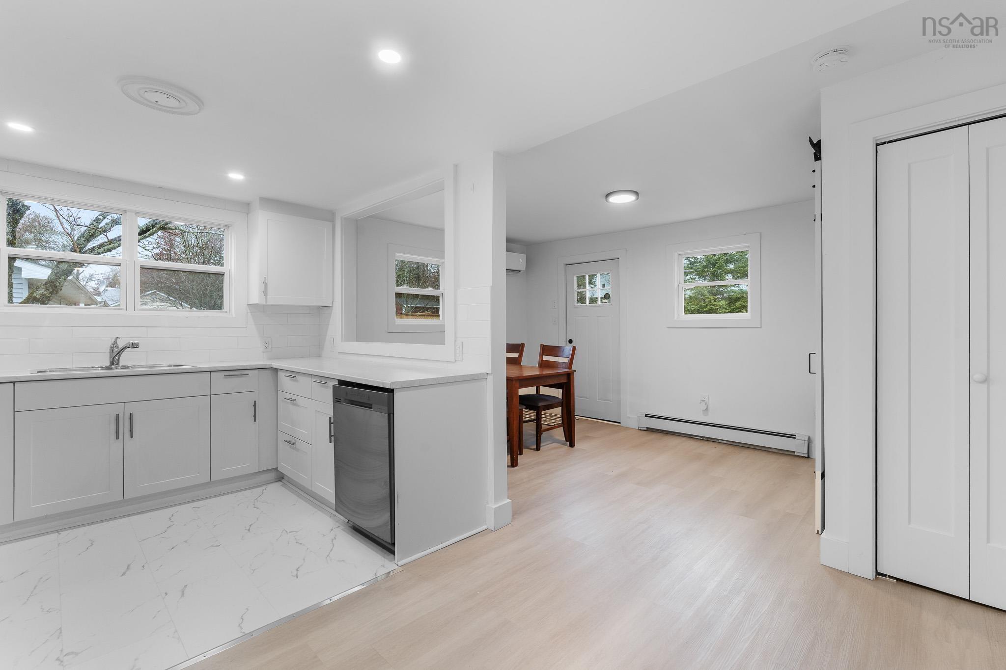View image 11
