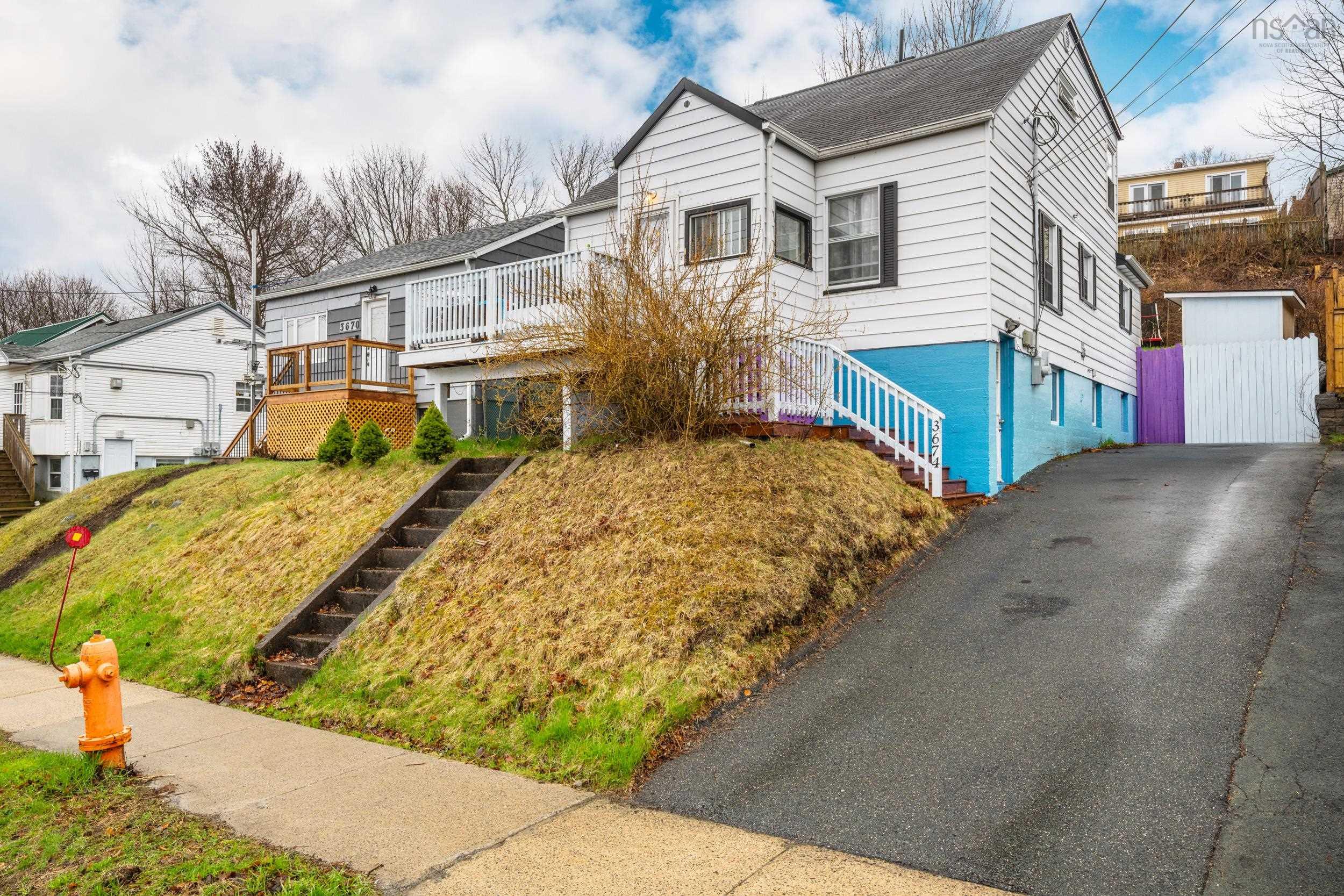Thumbnail image for 3674 lynch Street MLS<sup>®</sup> 202609535