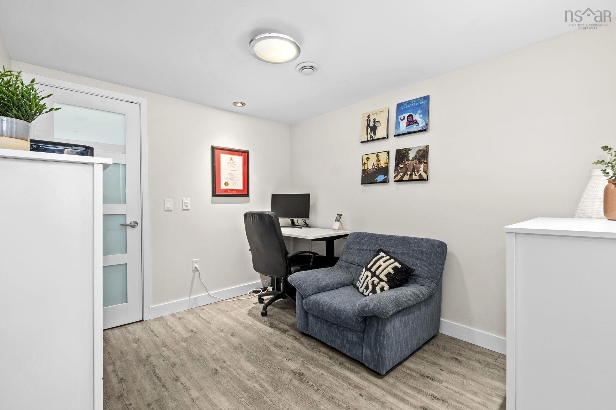 View image 11