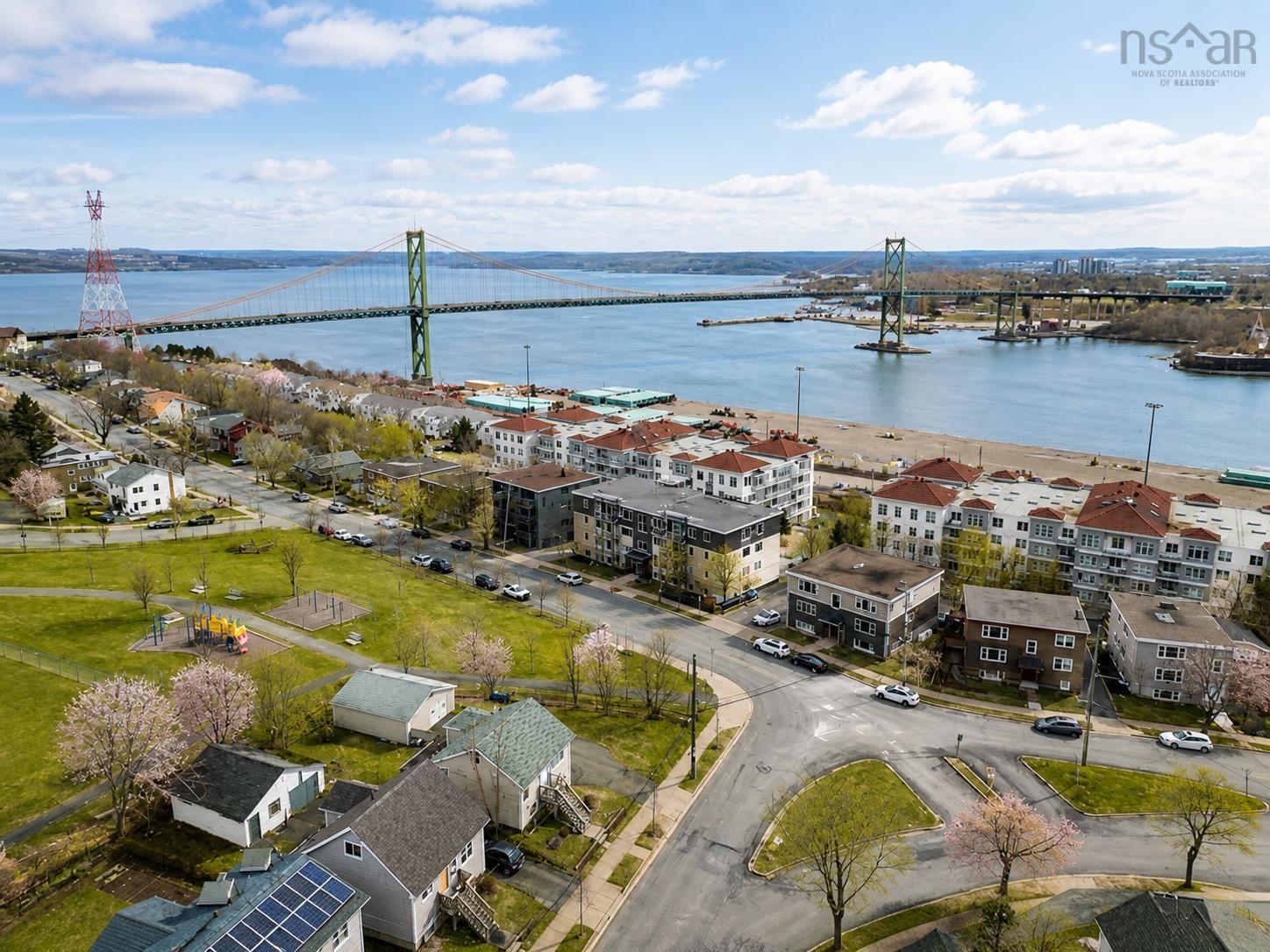 Thumbnail image for 302 3749 Kencrest Avenue MLS<sup>®</sup> 202609753