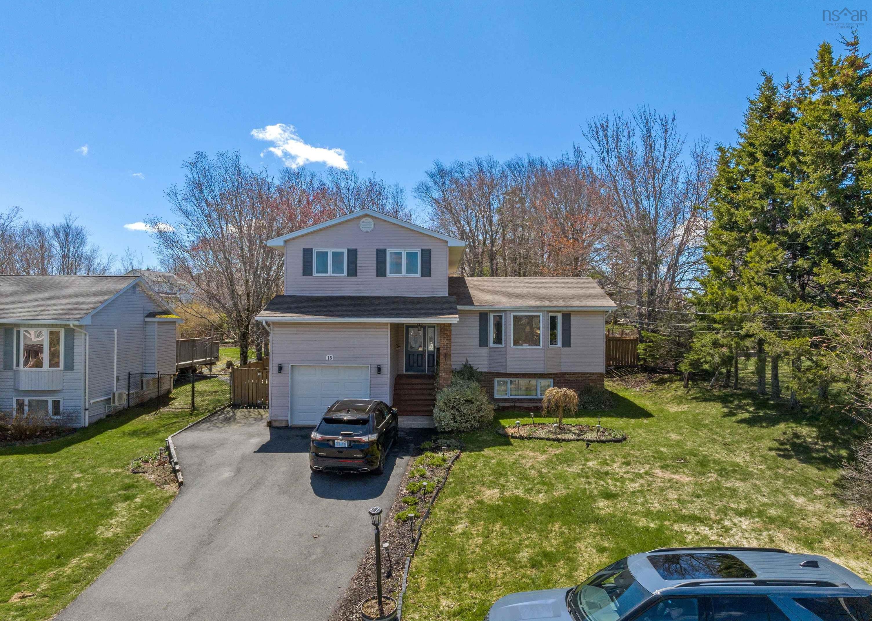 Thumbnail image for 15 Auburn Drive MLS<sup>®</sup> 202609802
