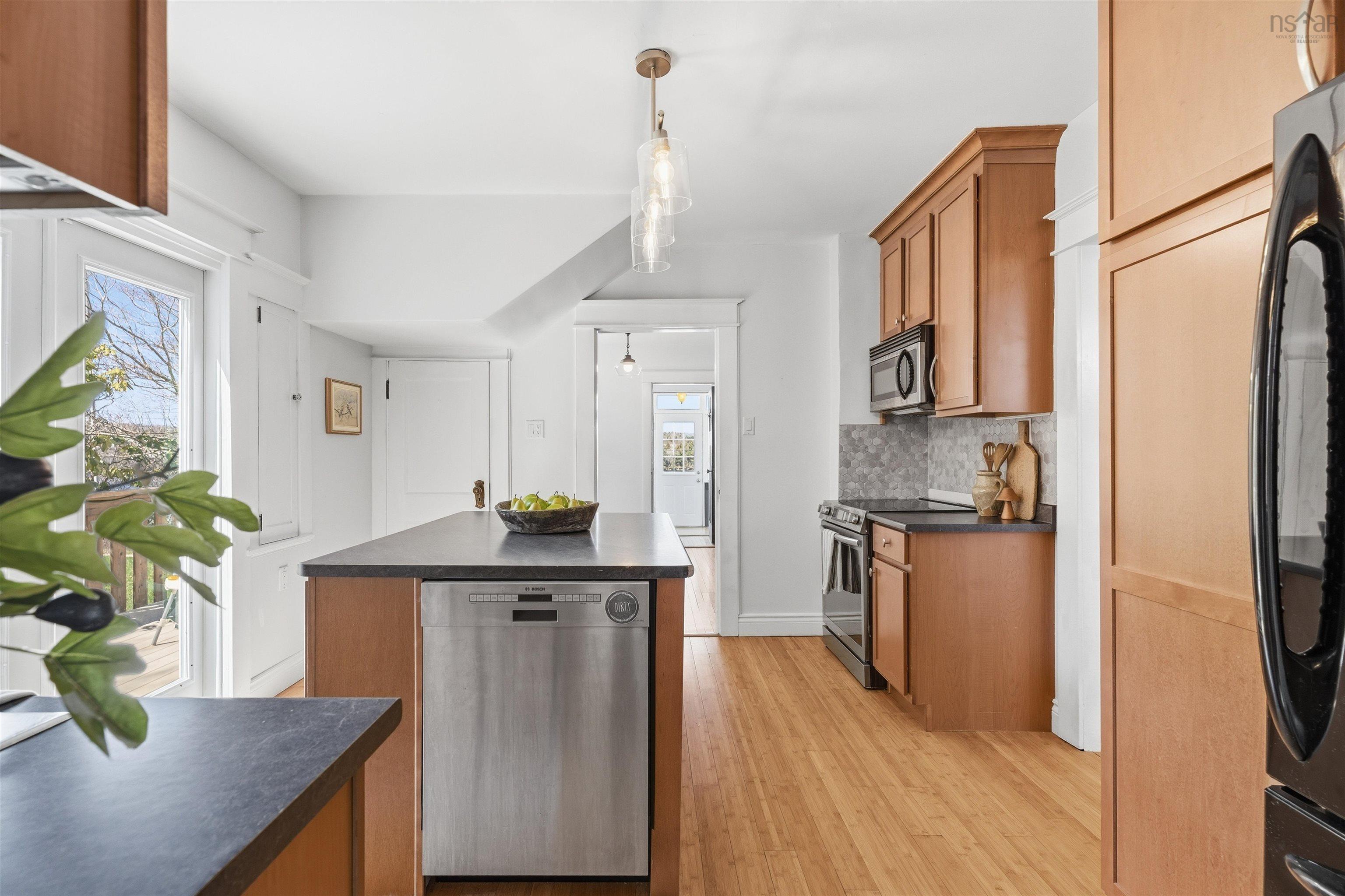 View image 12