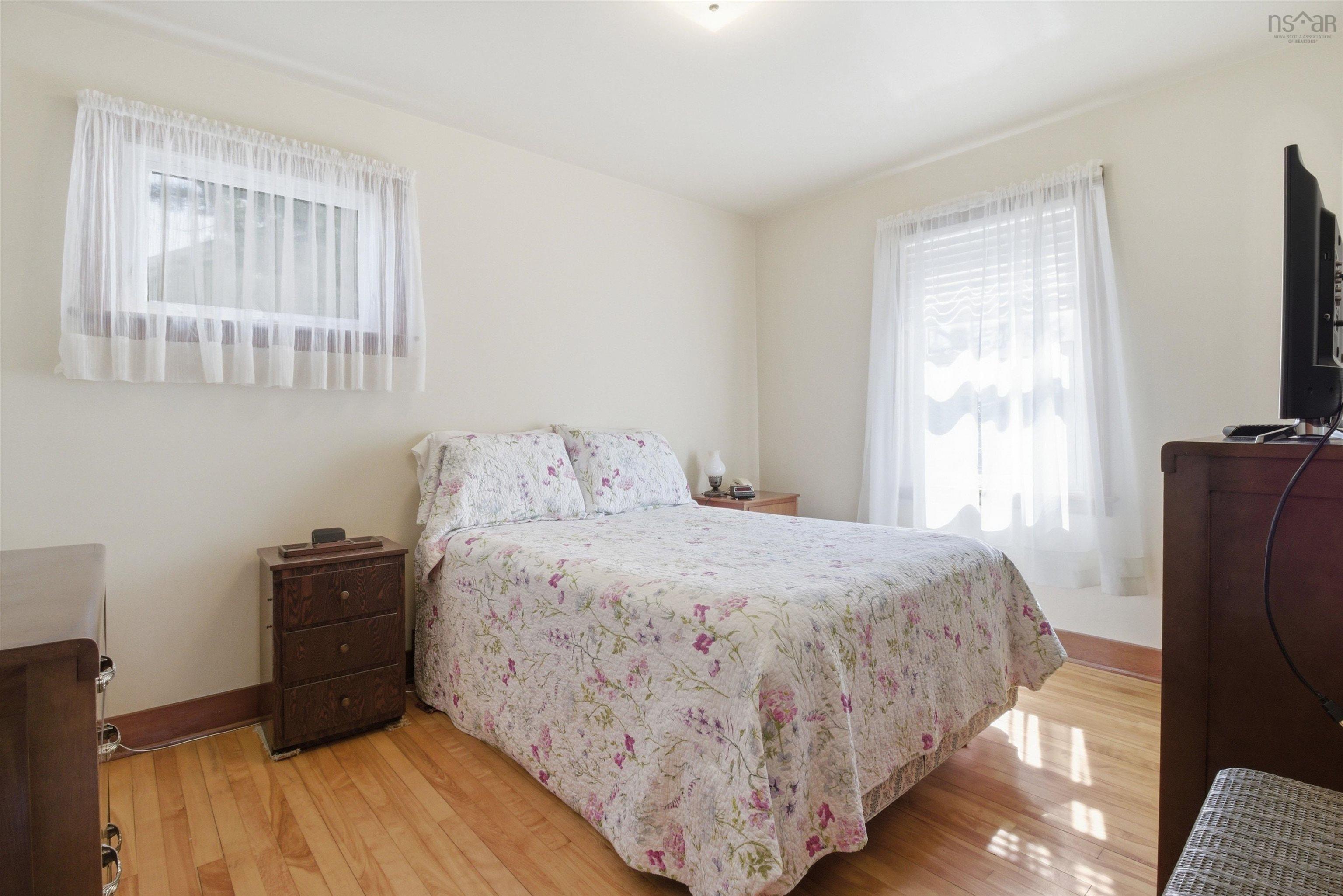 View image 12