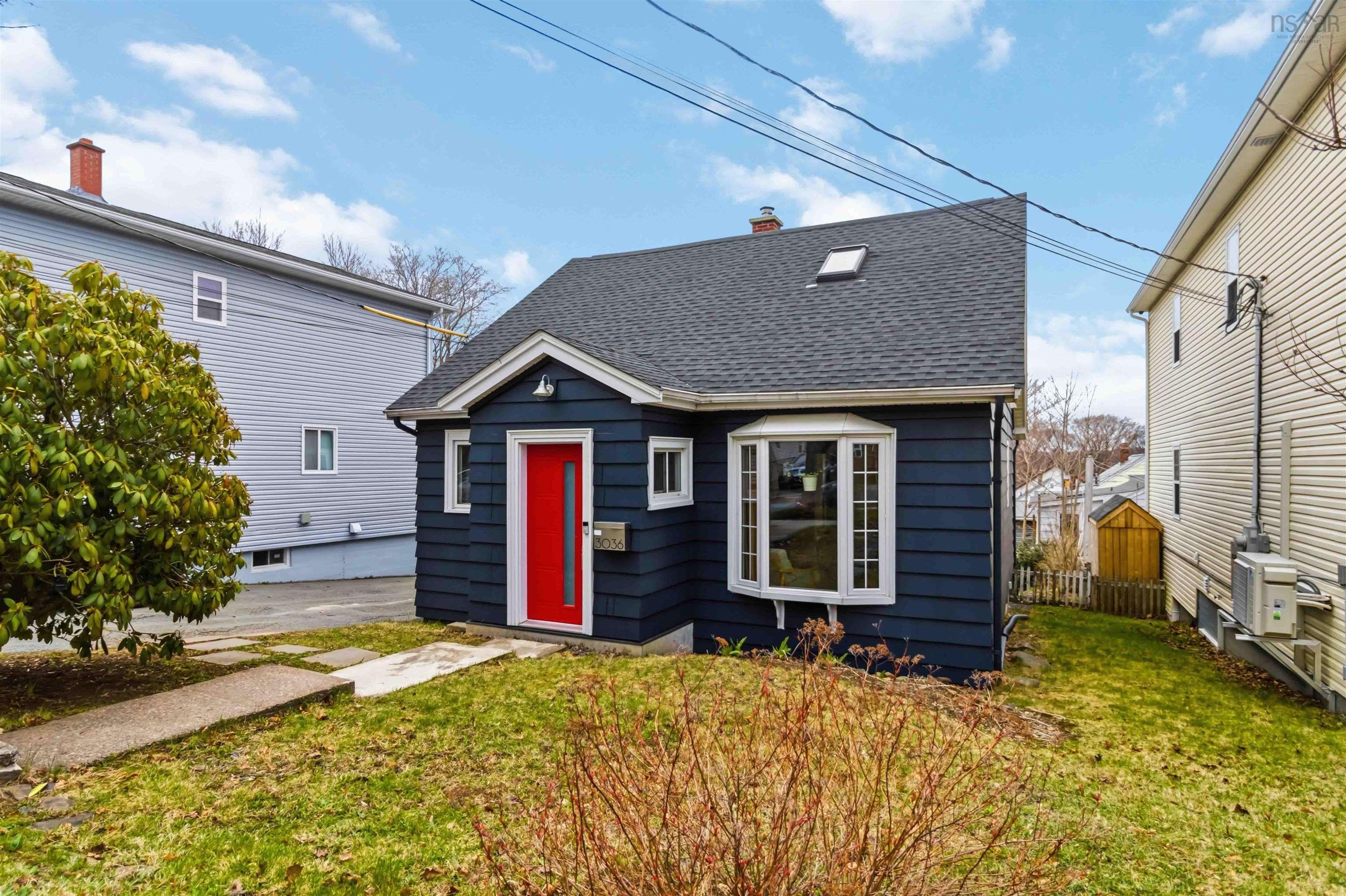 Thumbnail image for 3036 Connolly Street MLS<sup>®</sup> 202609984