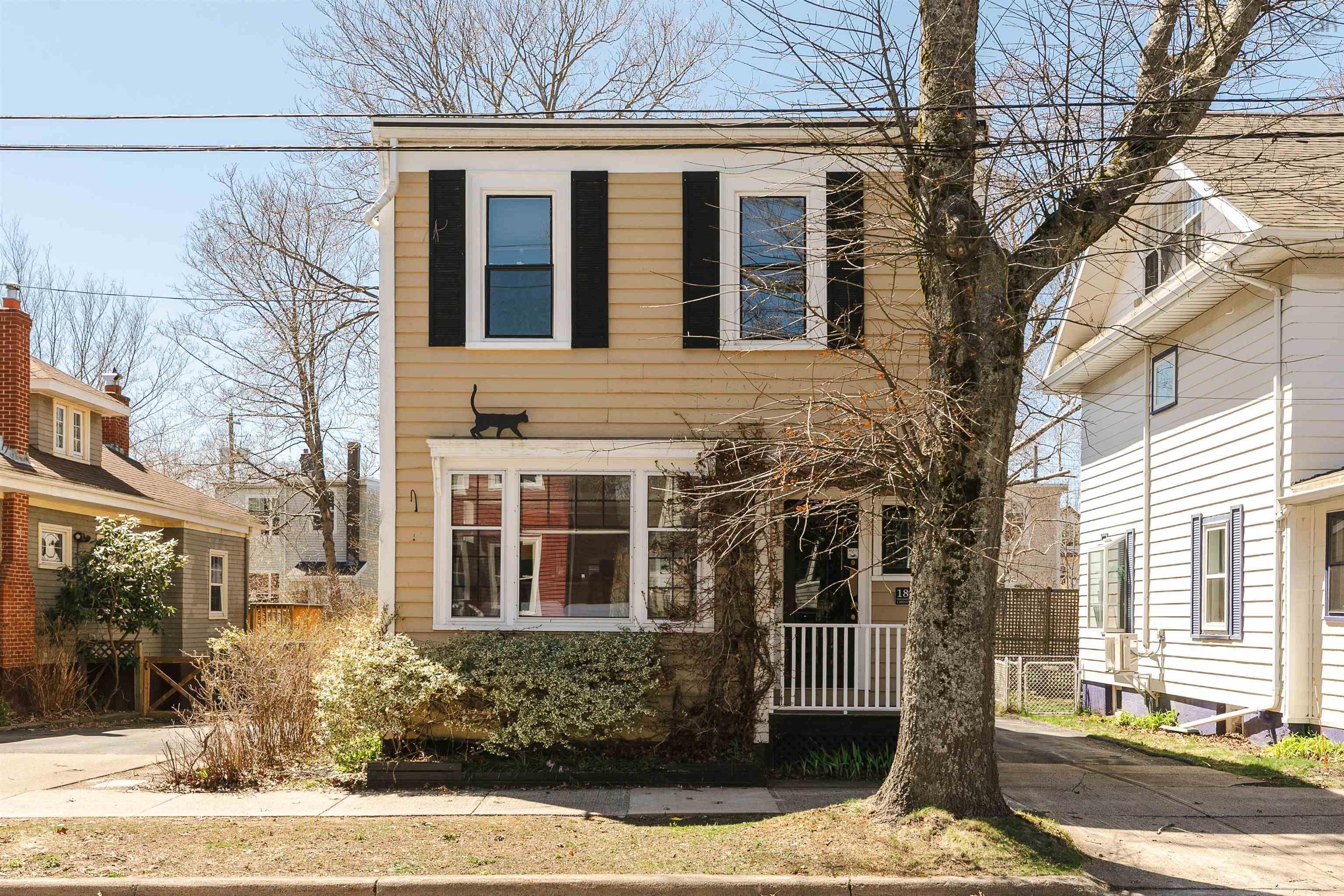 Thumbnail image for 1808 Chestnut Street MLS<sup>®</sup> 202609985