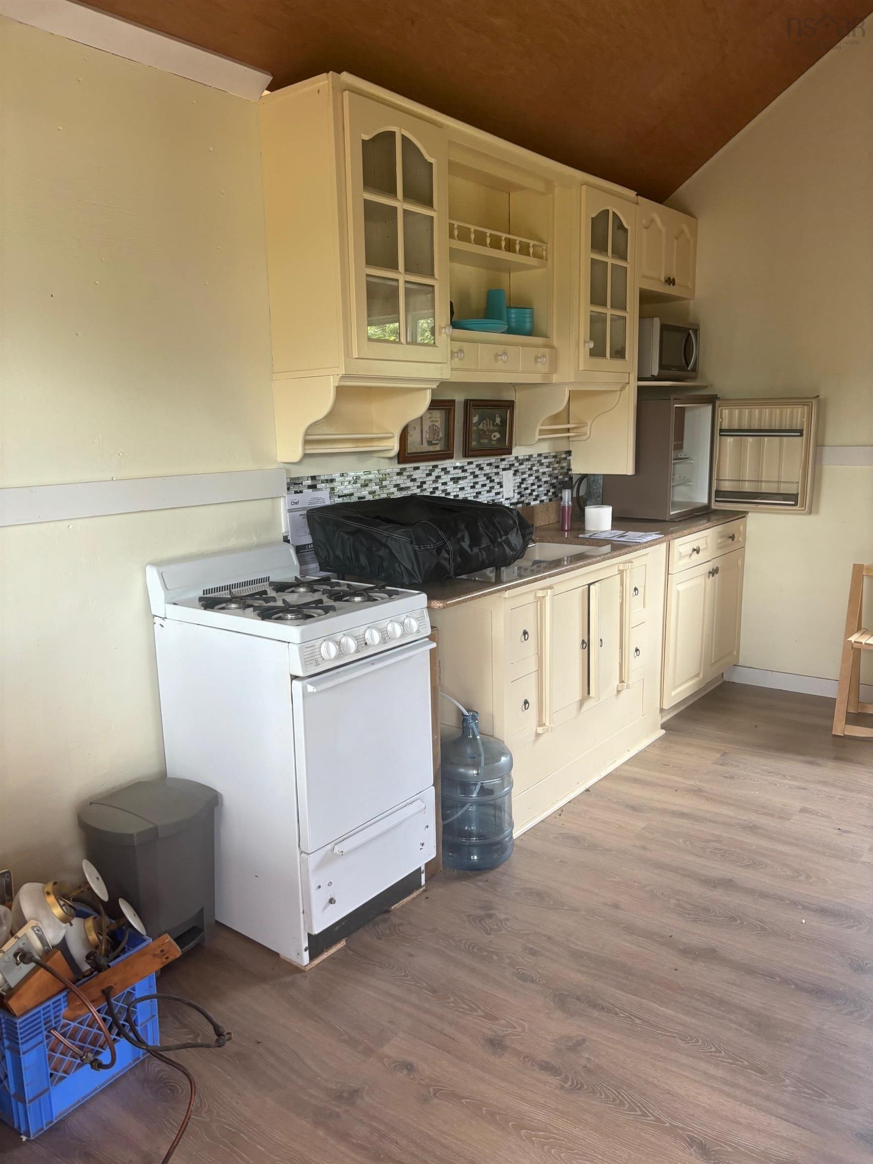 View image 12