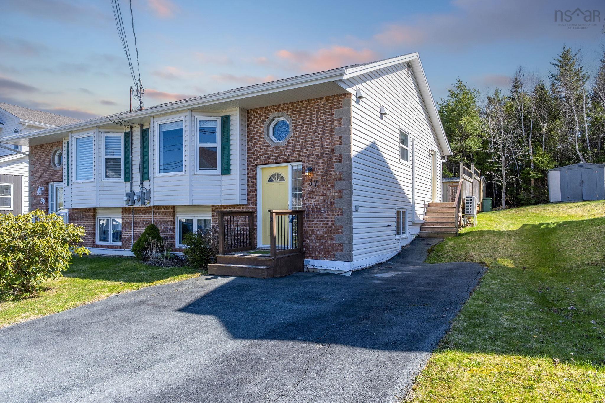Thumbnail image for 37 Cassandra Drive MLS<sup>®</sup> 202610010