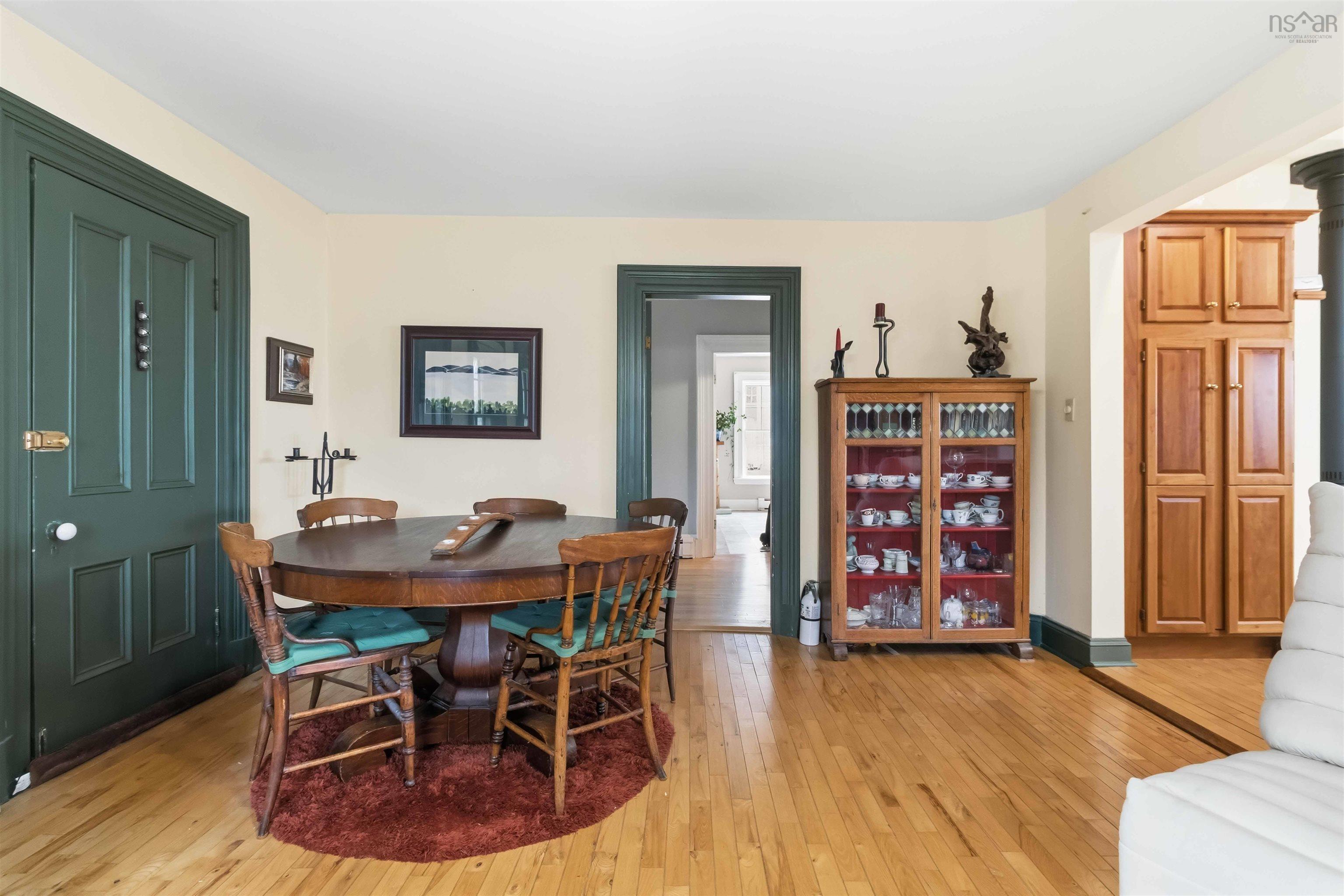View image 12