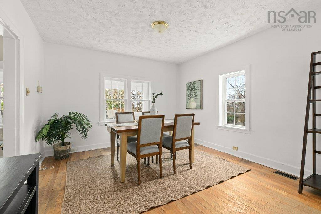 View image 18