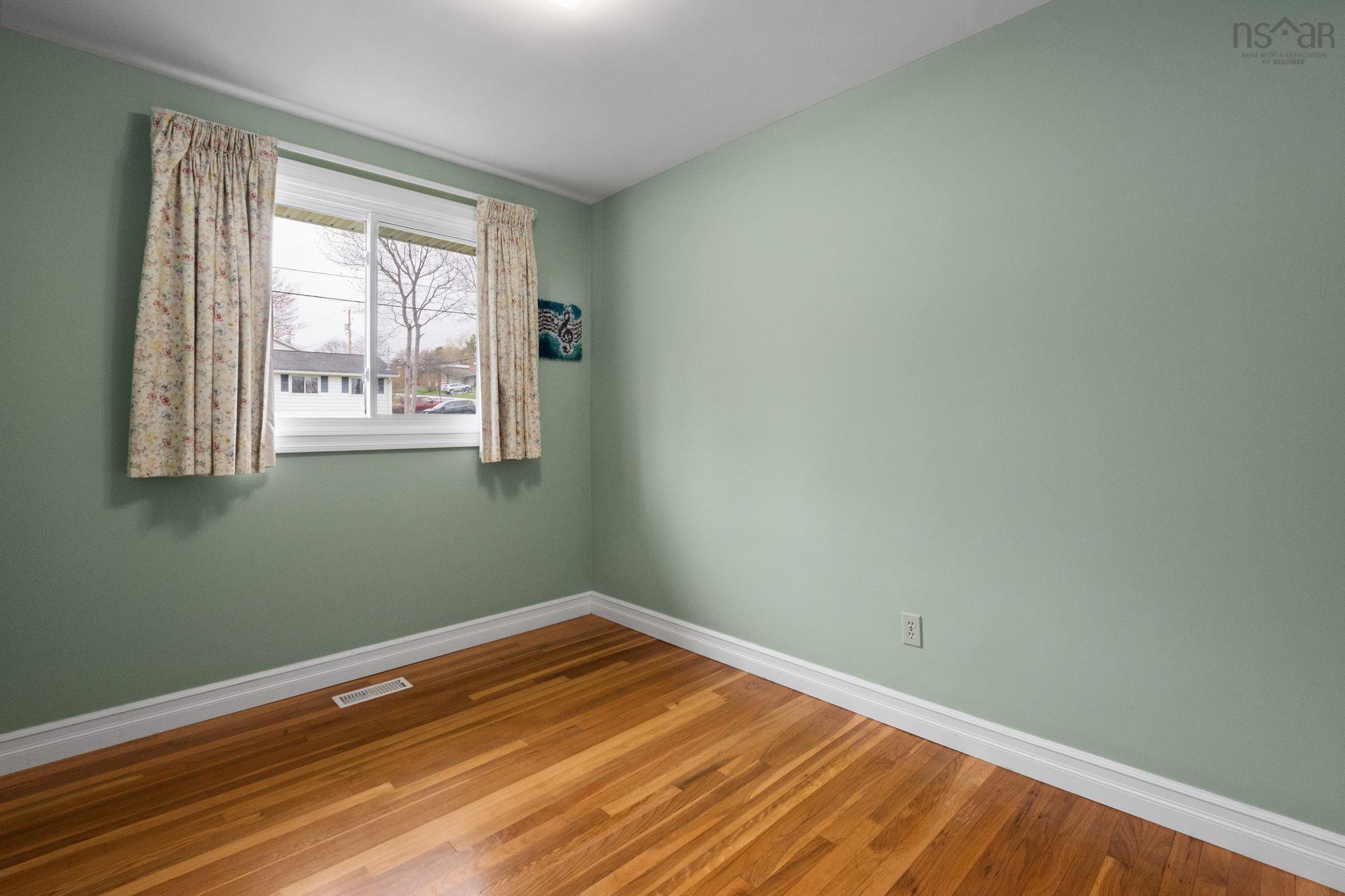 View image 16