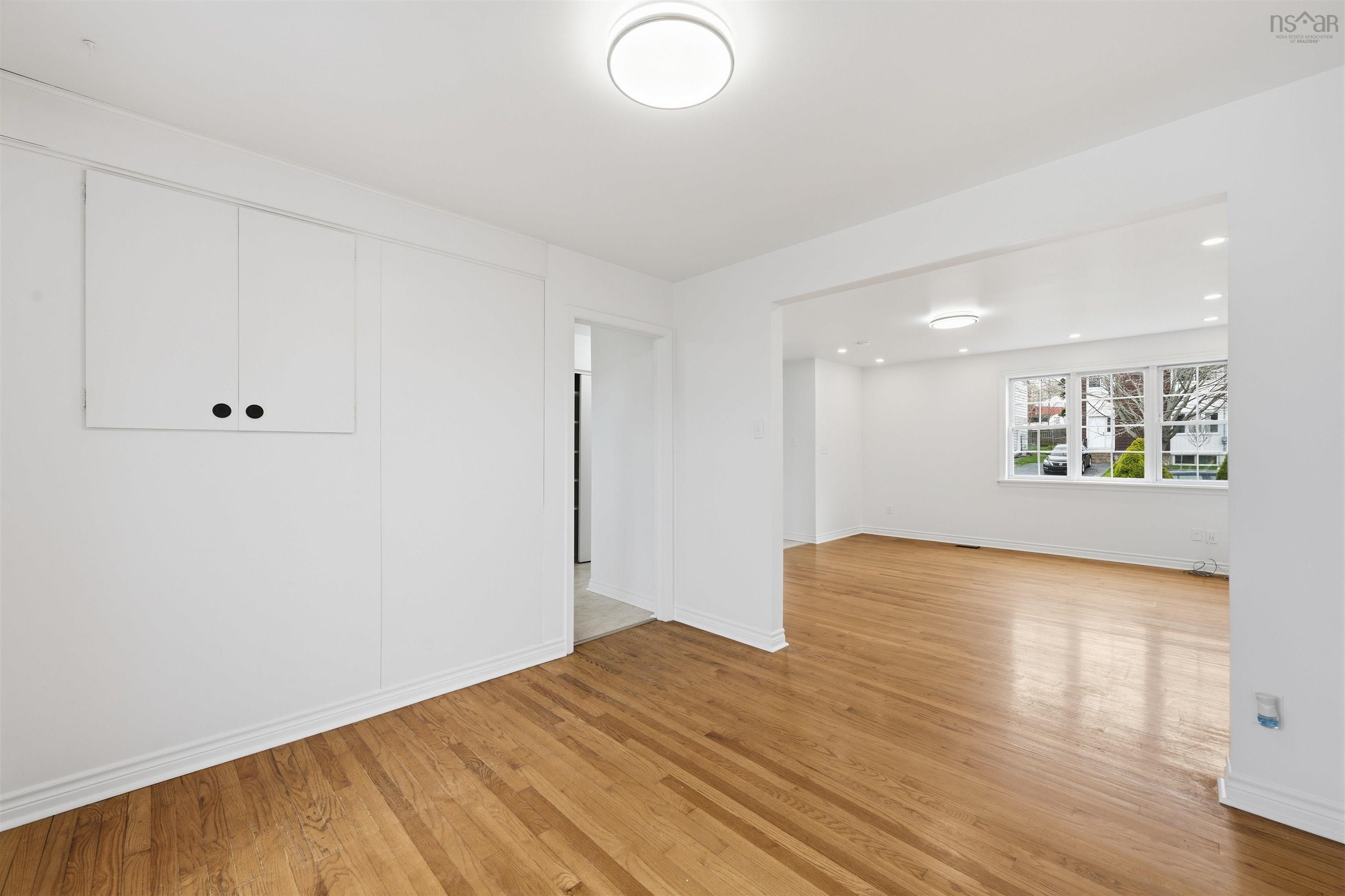 View image 11