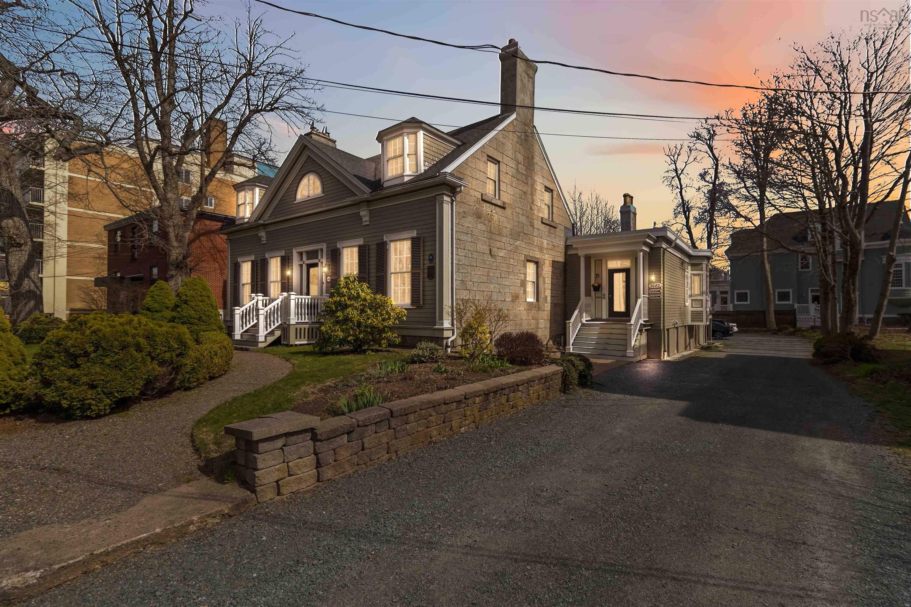 Thumbnail image for 5682 Inglis Street MLS<sup>®</sup> 202610151