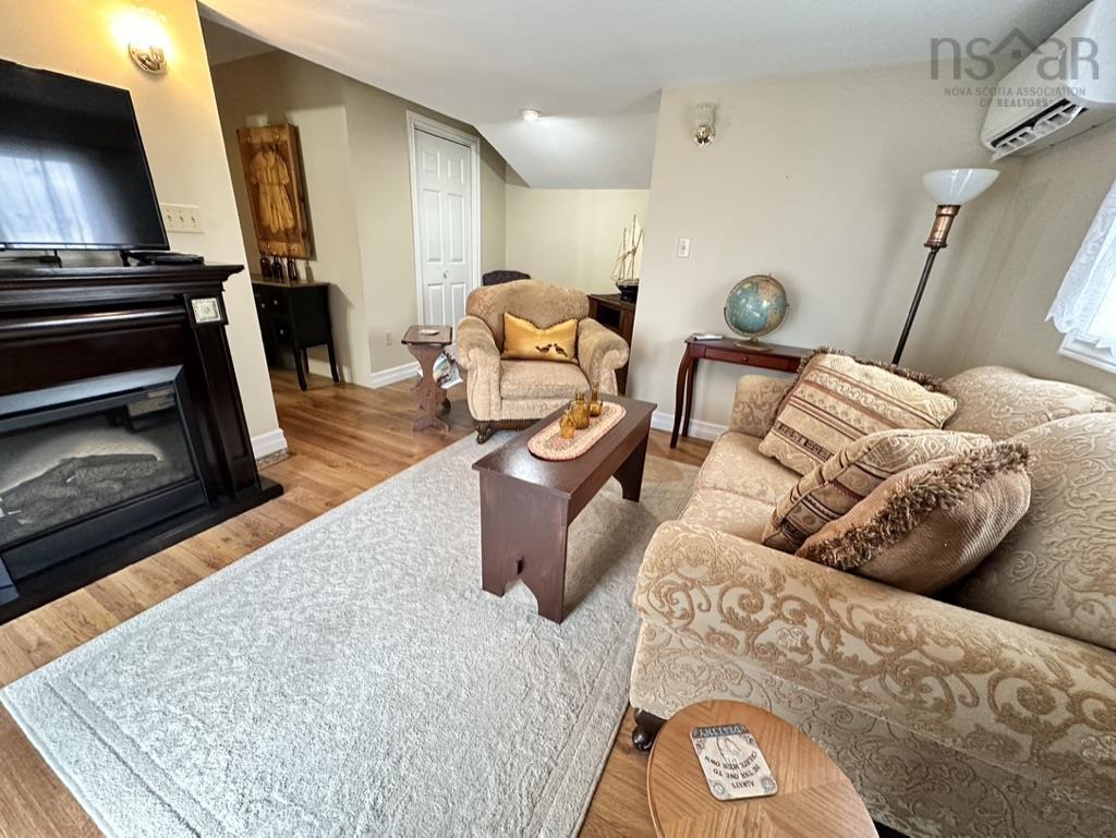 View image 17